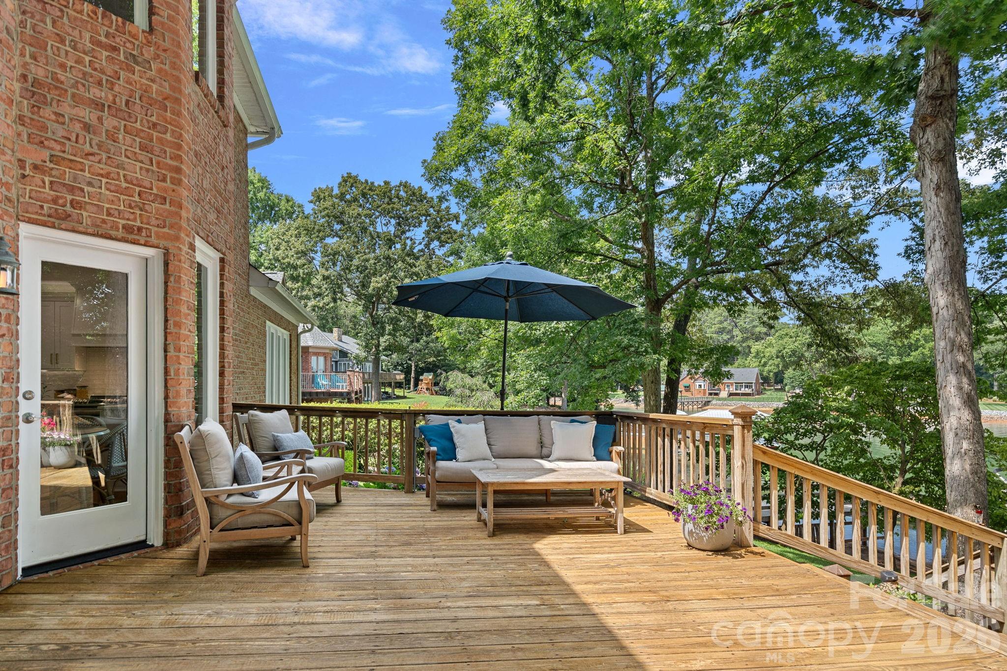 8160 Waterford Drive — Stanley