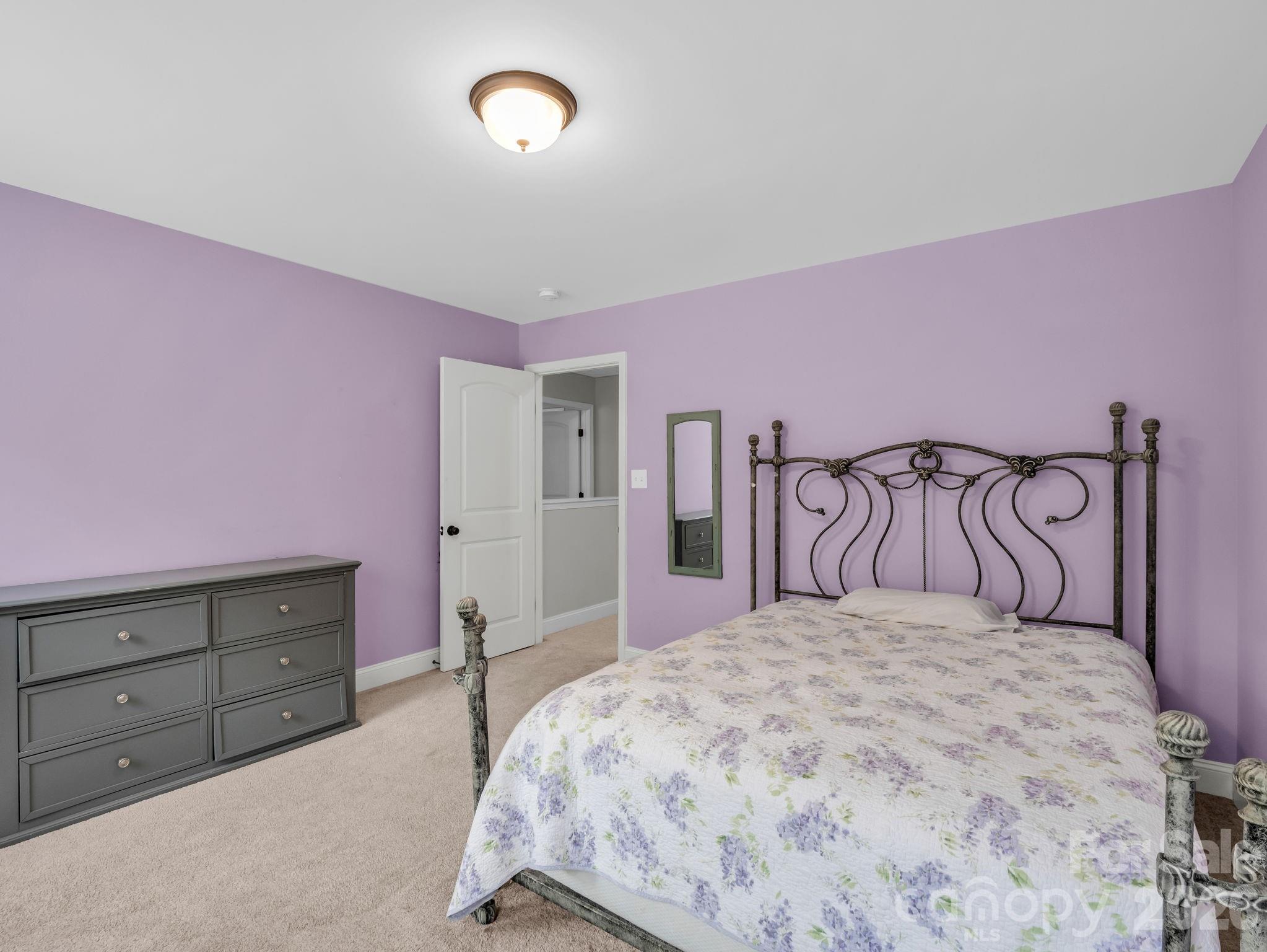 905 Rolling Road — Lincolnton