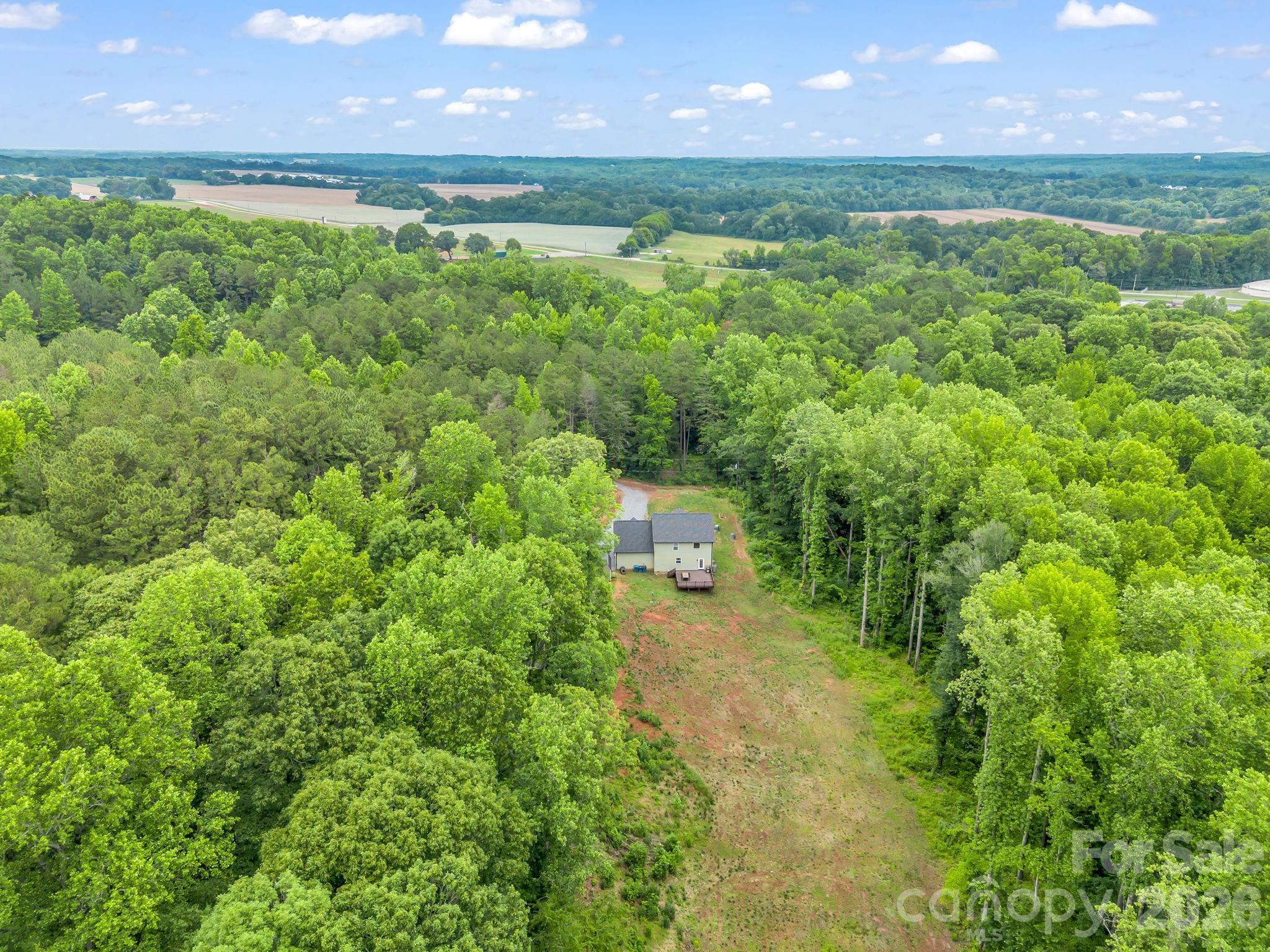905 Rolling Road — Lincolnton