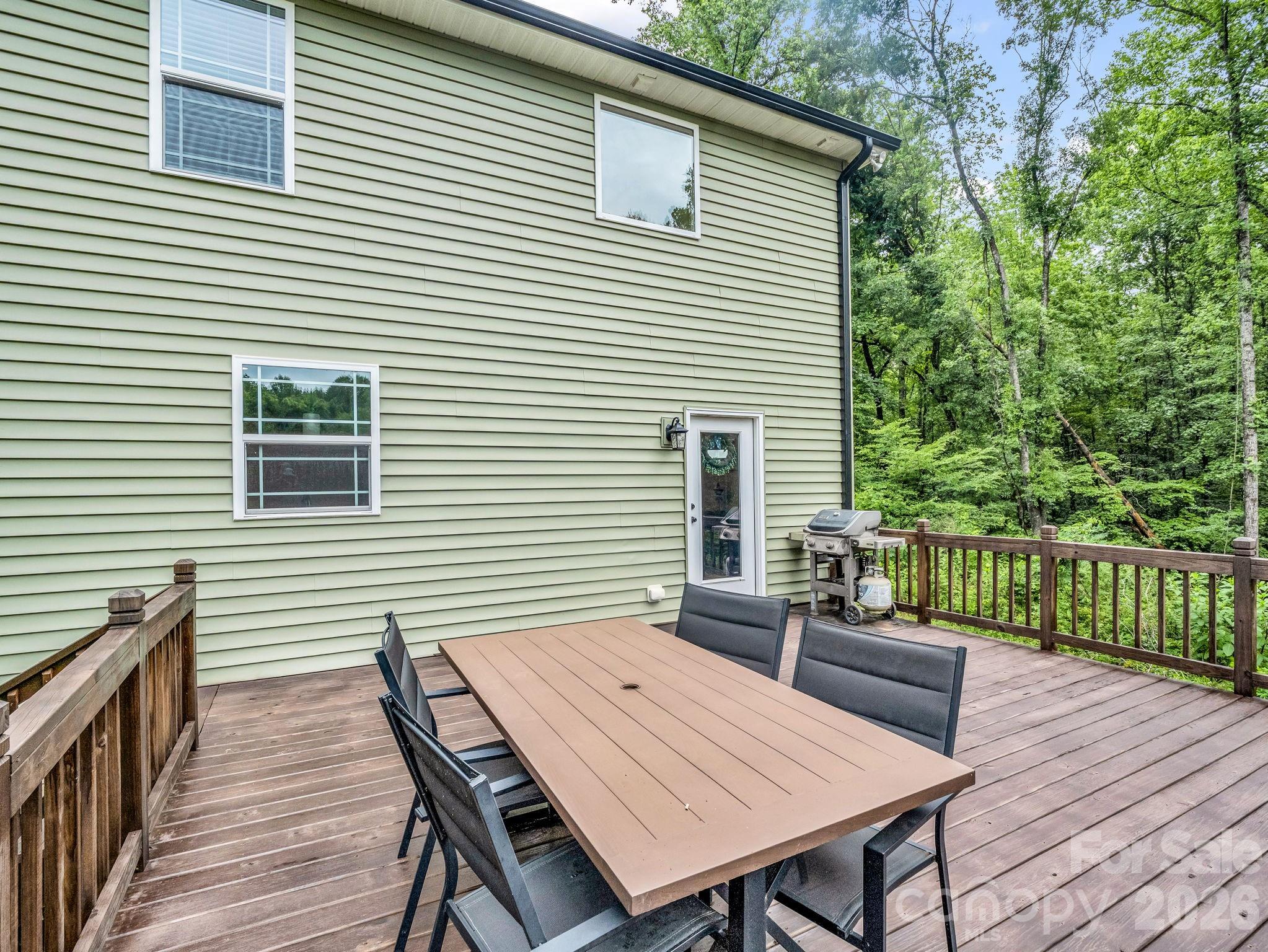 905 Rolling Road — Lincolnton