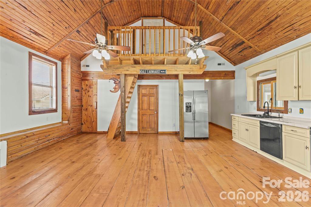 11826 Merriweather Drive — Charlotte