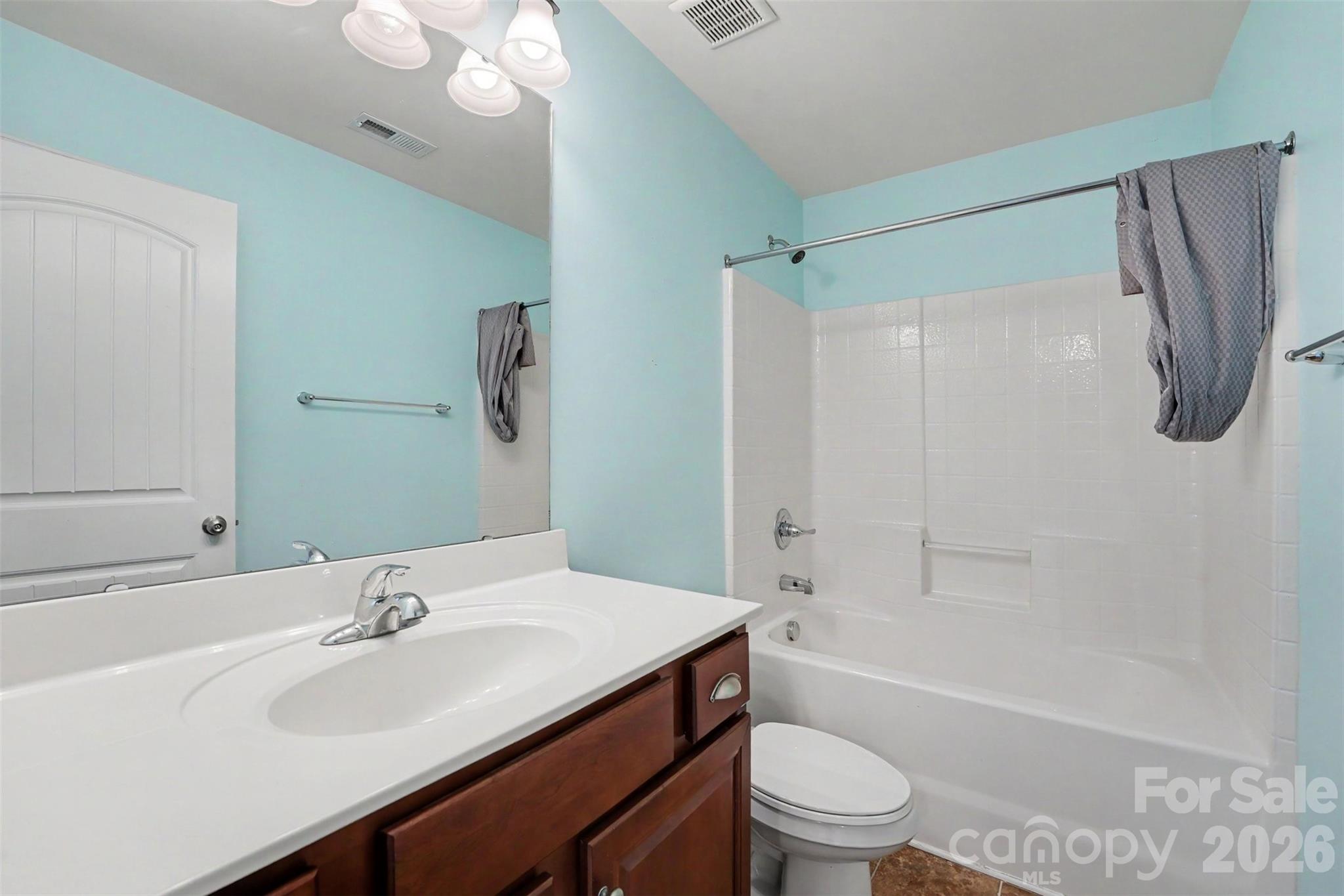 17321 Caldwell Track Drive — Huntersville