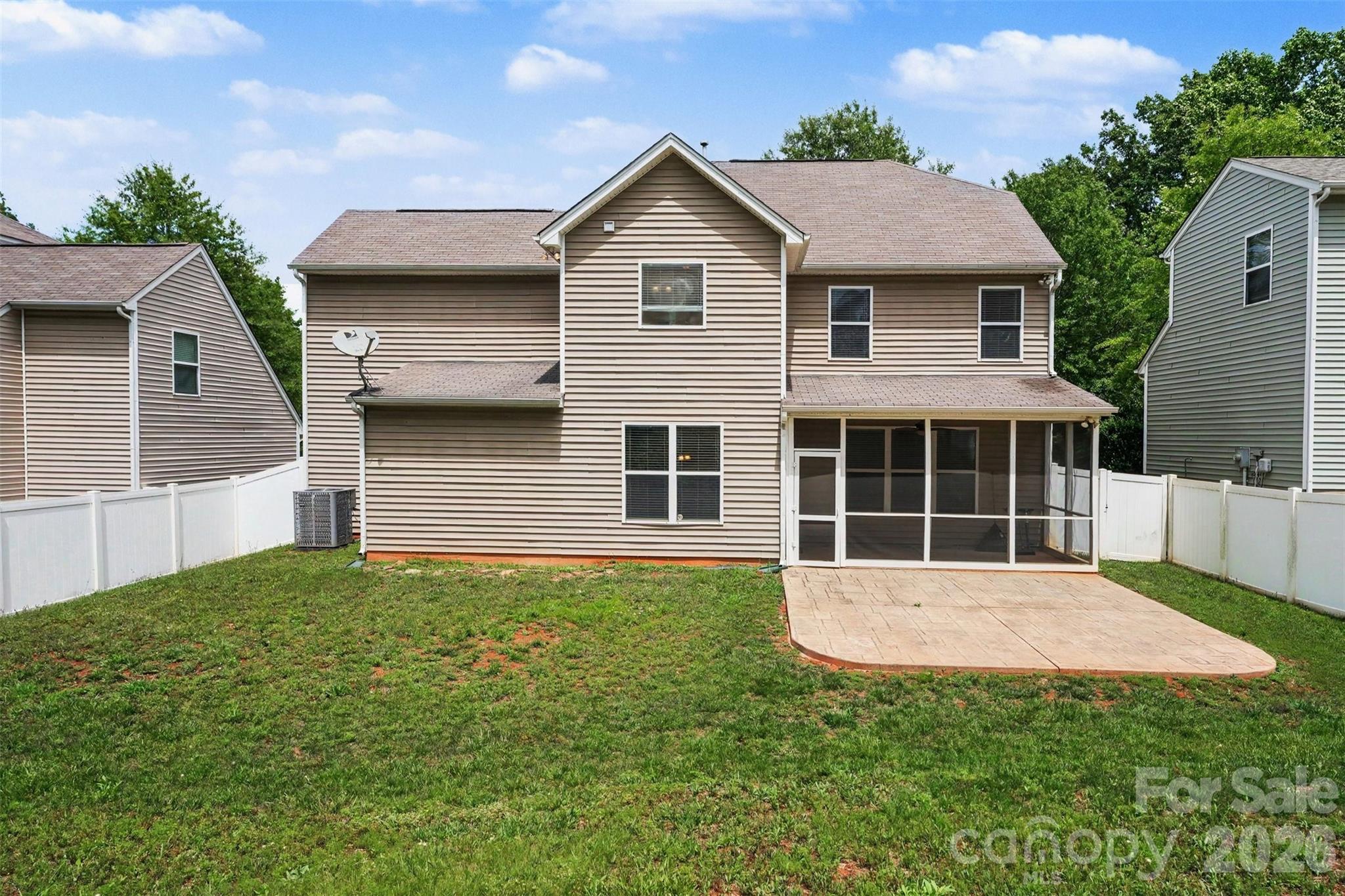 17321 Caldwell Track Drive — Huntersville