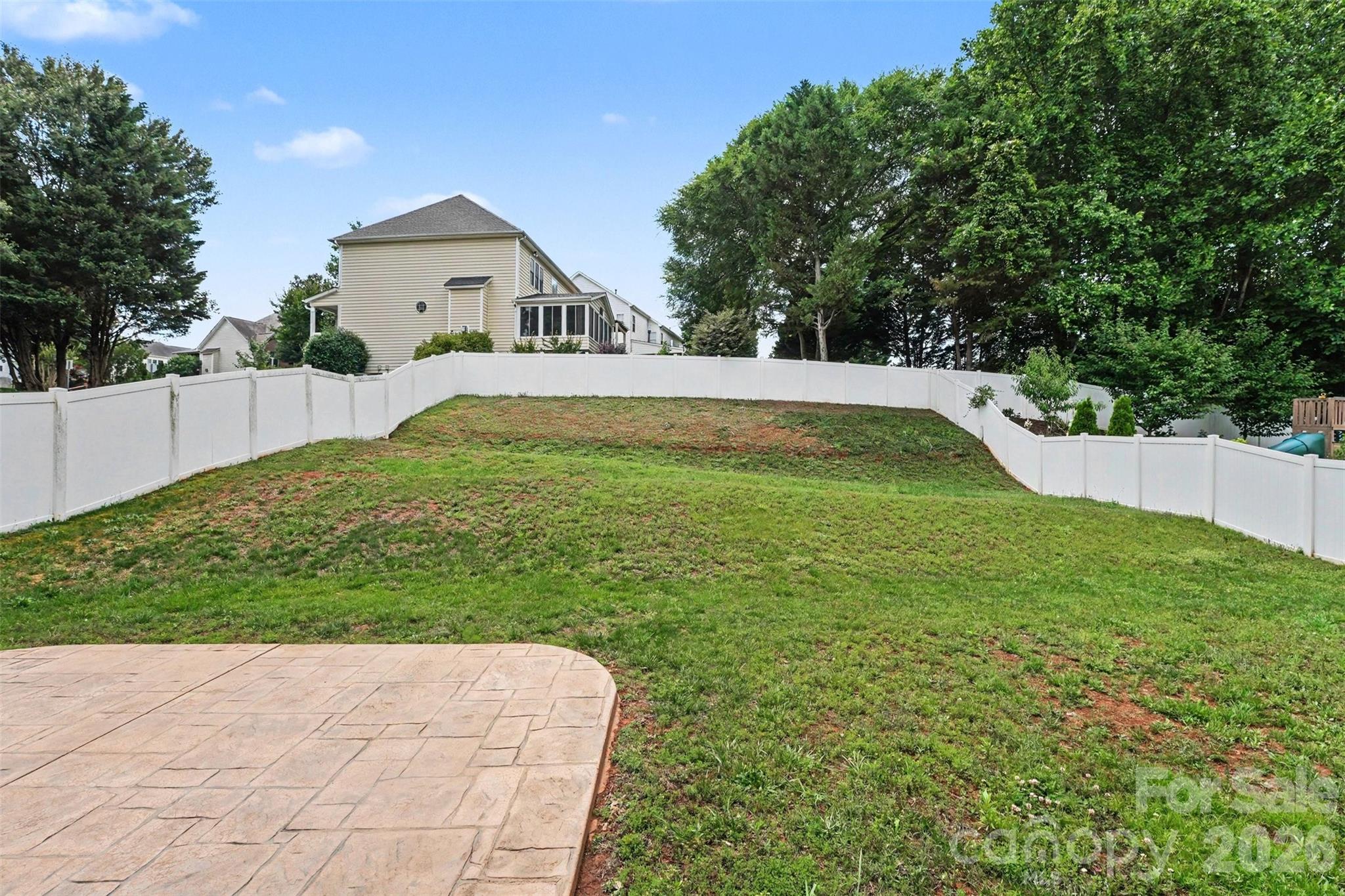 17321 Caldwell Track Drive — Huntersville