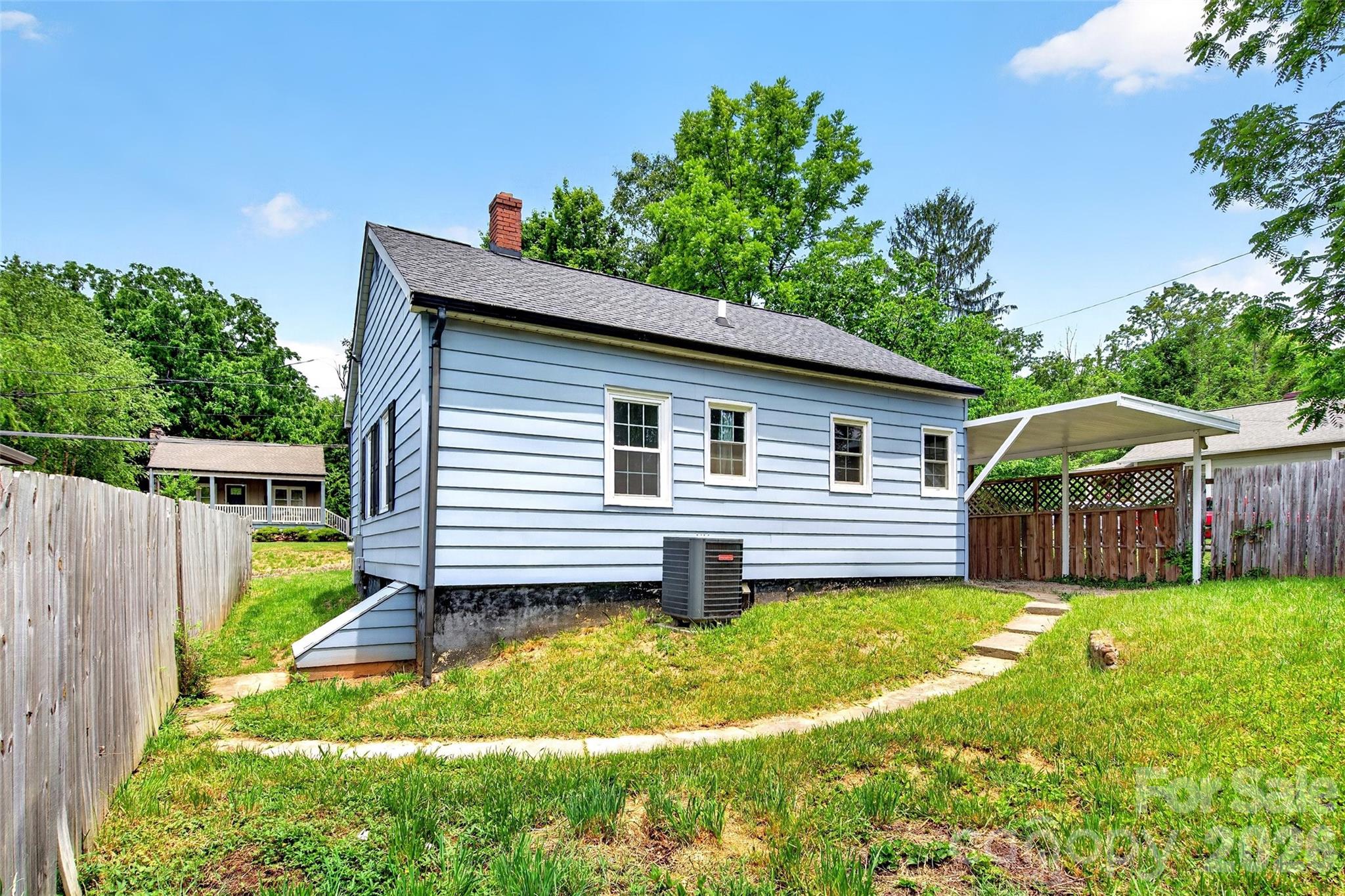 24 Dallas Street — Asheville