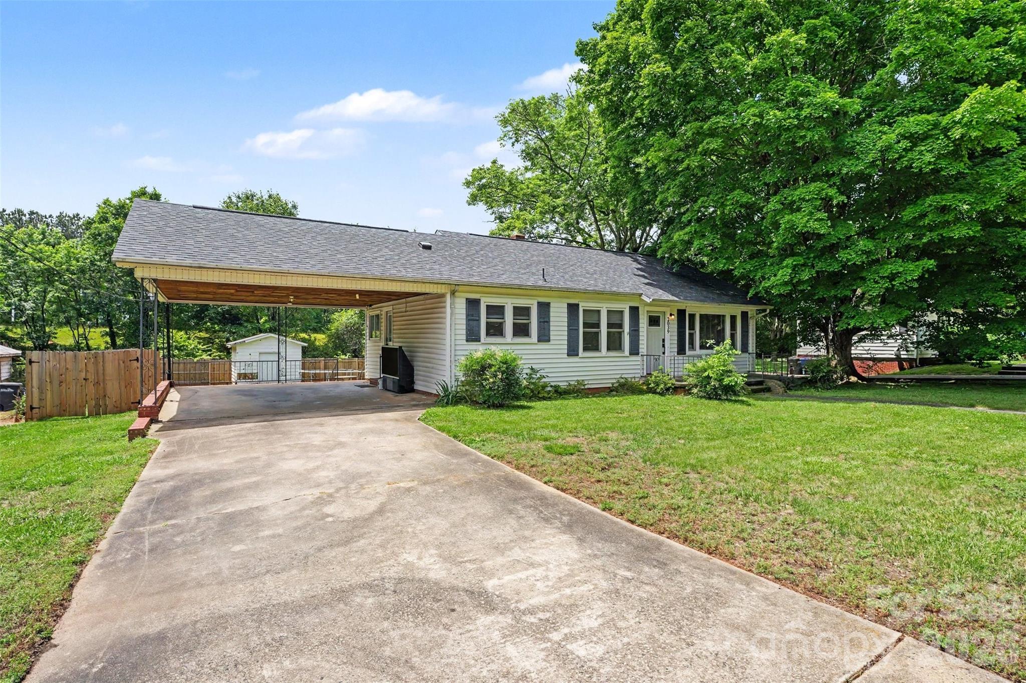 2039 Cline Street — Statesville