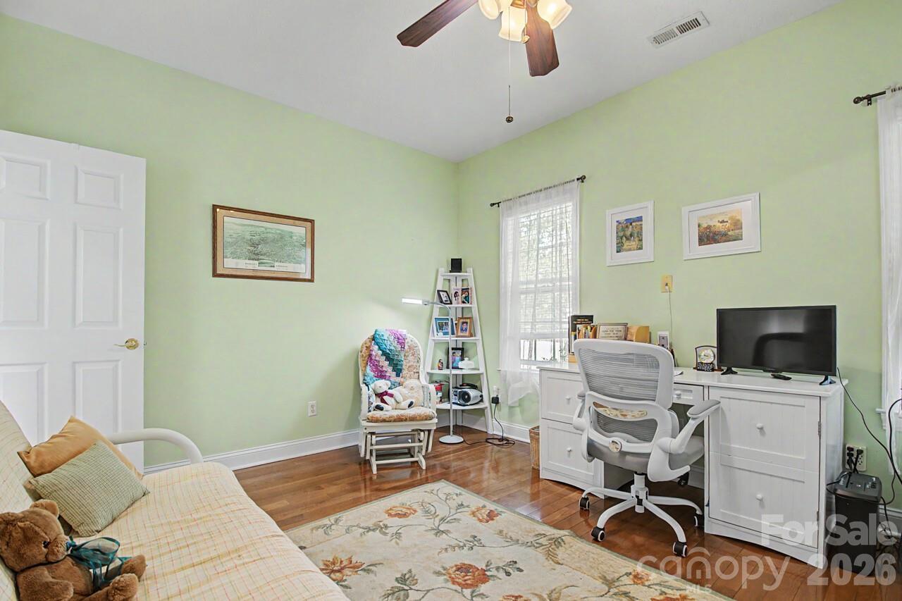 606 Carriage Commons Drive — Hendersonville