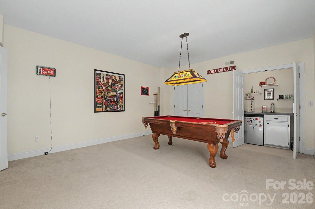 606 Carriage Commons Drive — Hendersonville