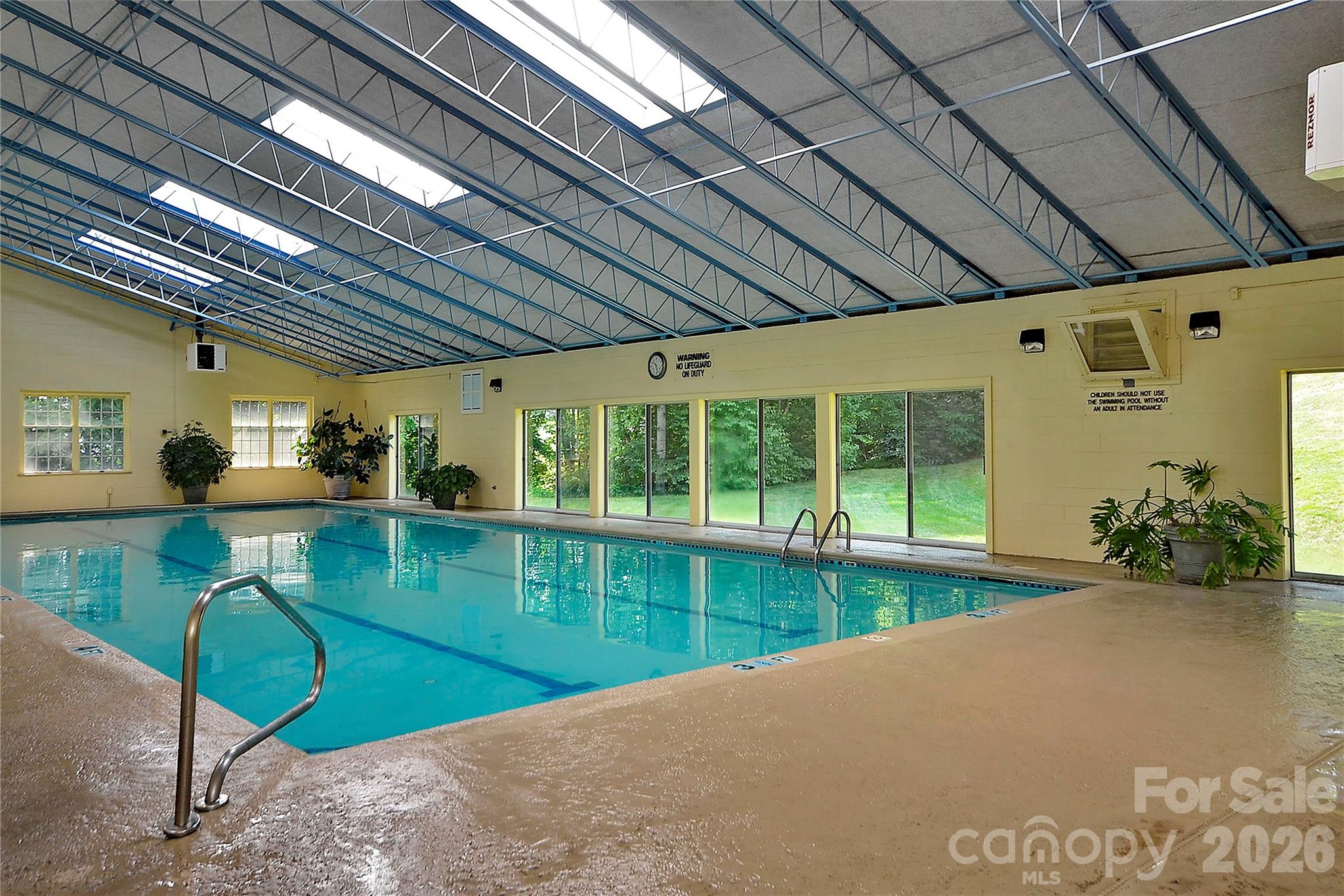 606 Carriage Commons Drive — Hendersonville