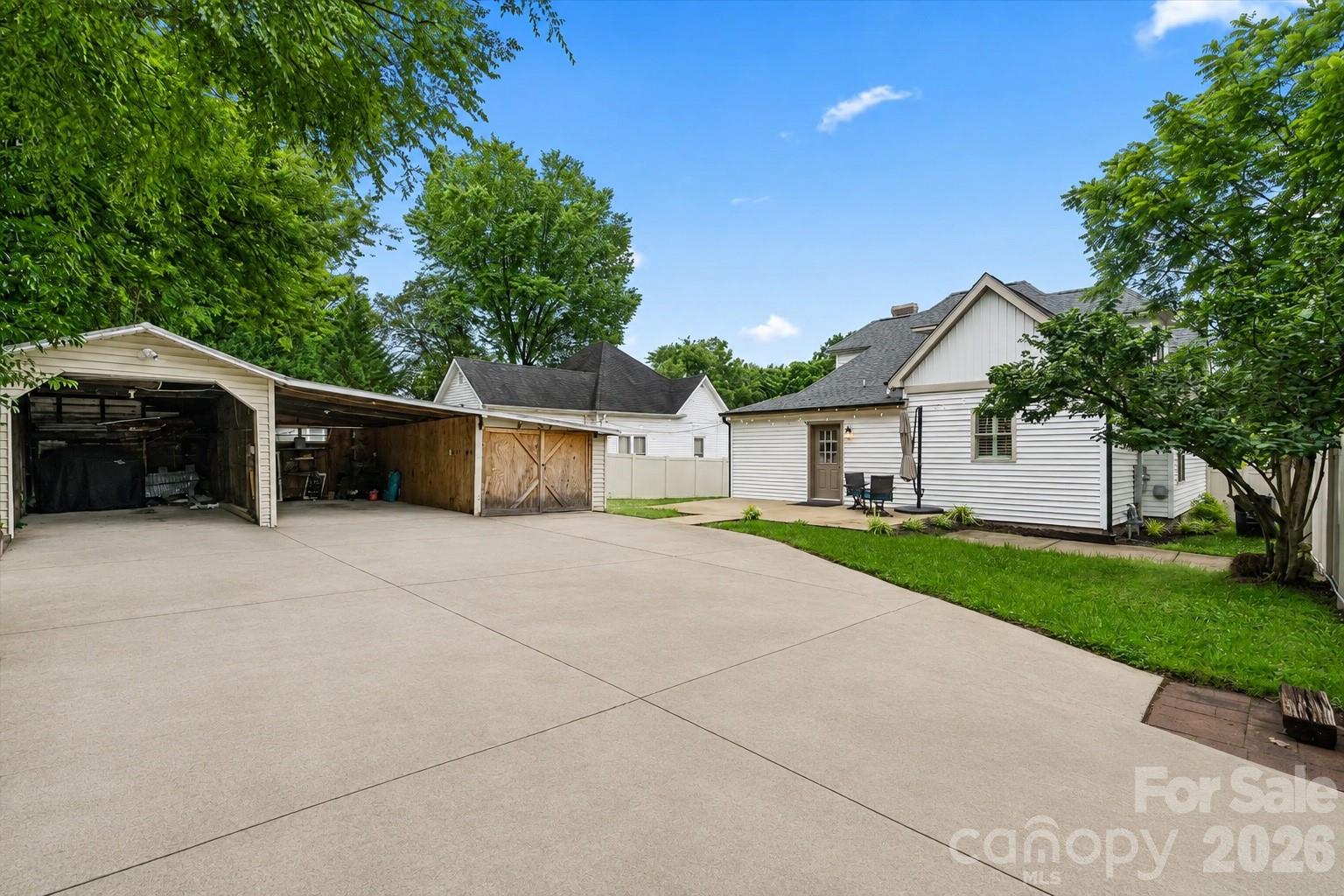 298 Kerr Street NW — Concord