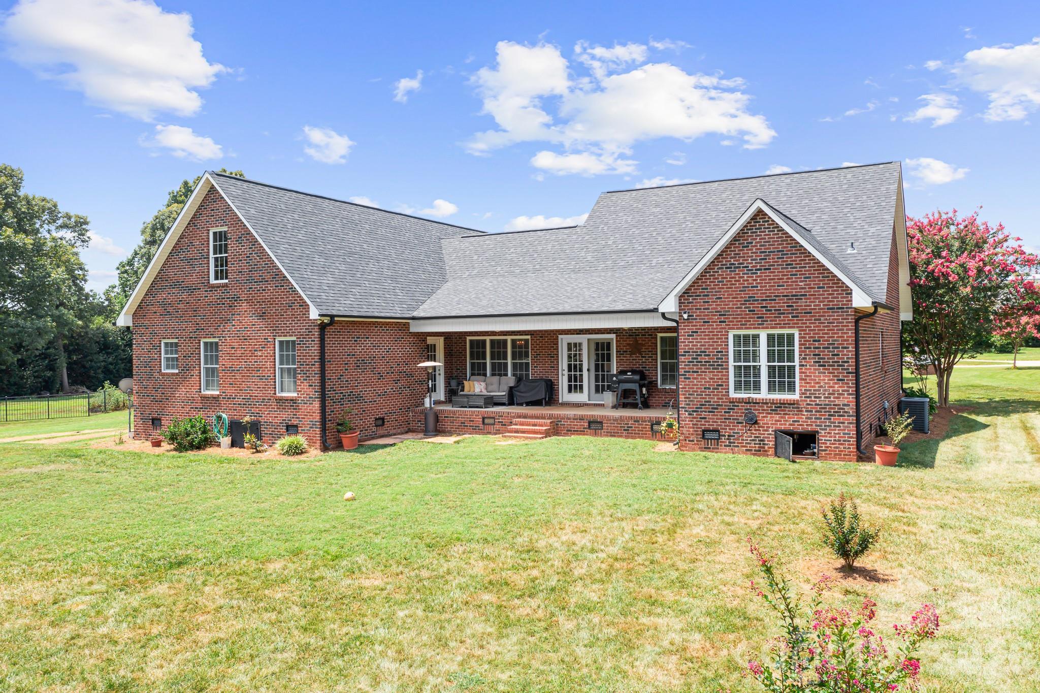 4380 Woodsbury Lane — Lincolnton