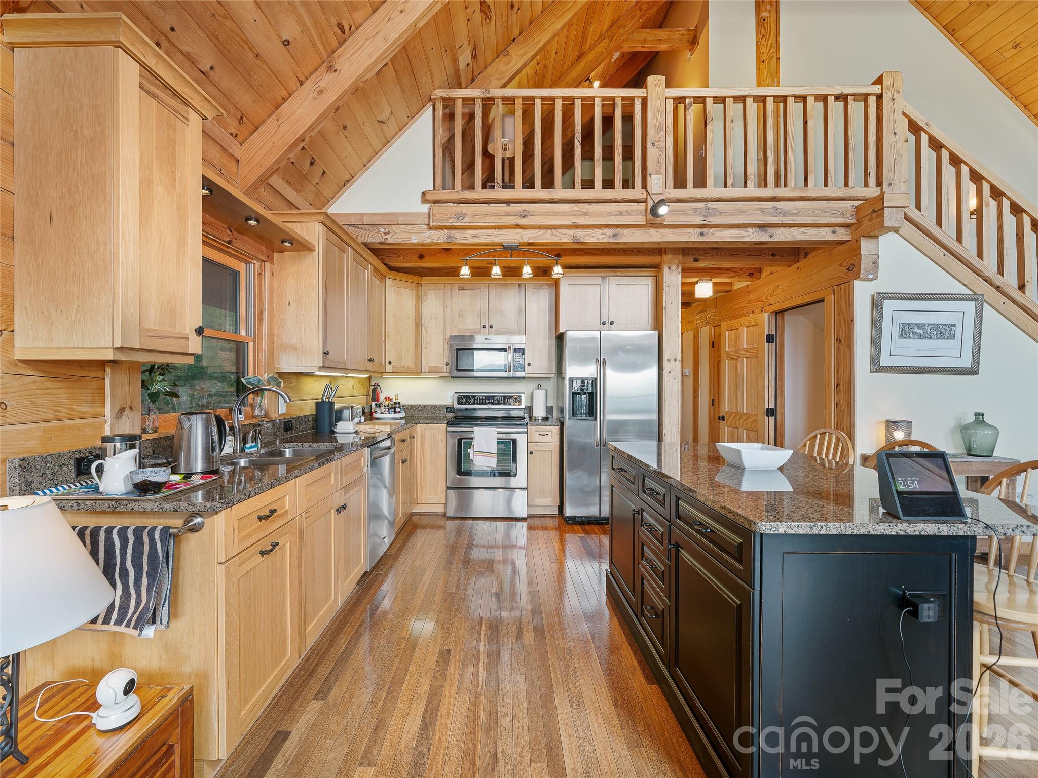 483 Birdie Lane — Bakersville