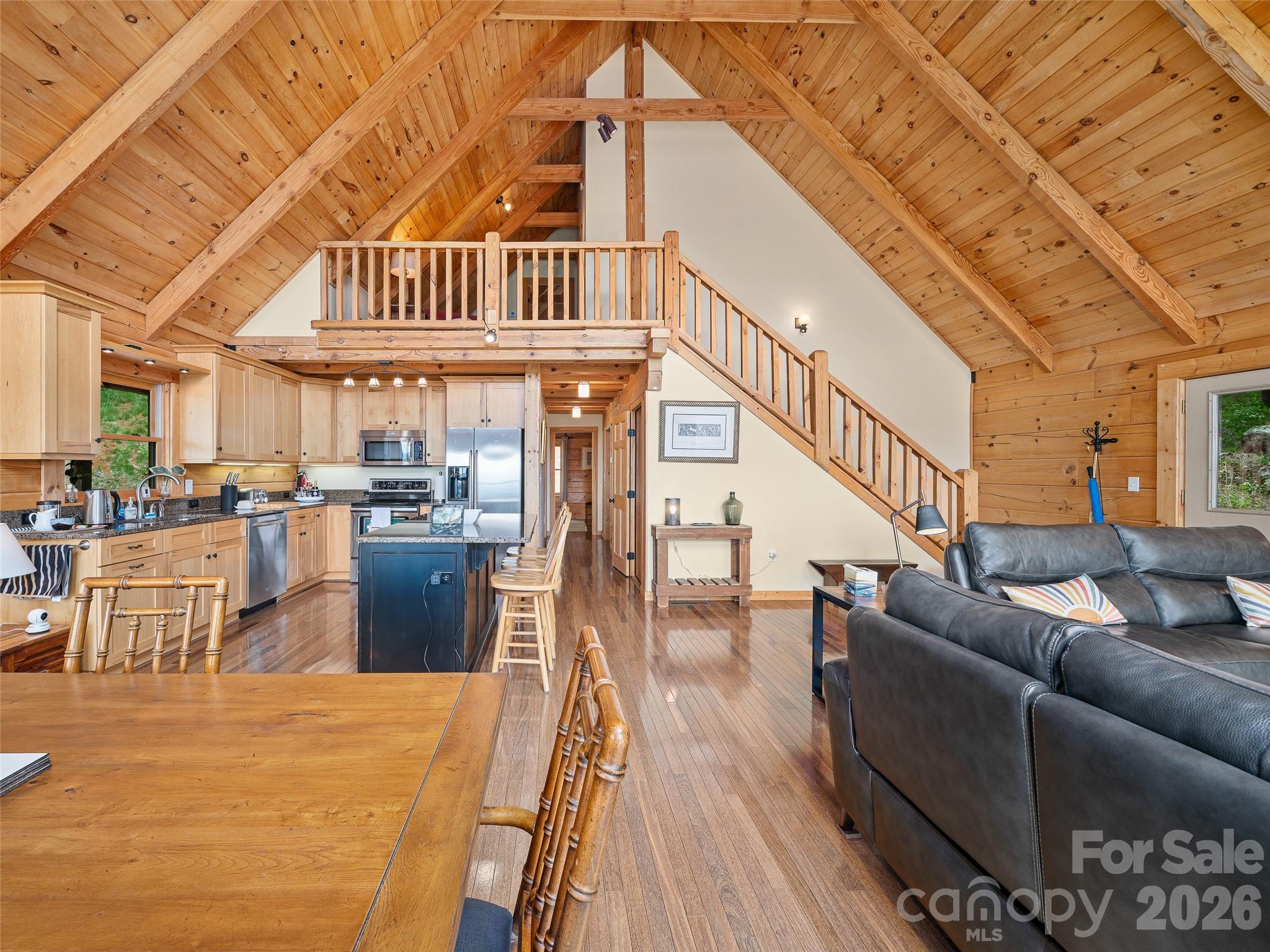 483 Birdie Lane — Bakersville