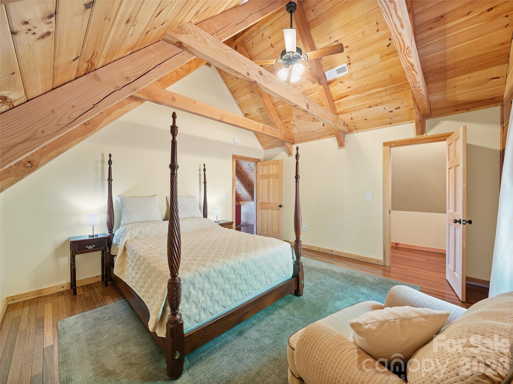 483 Birdie Lane — Bakersville