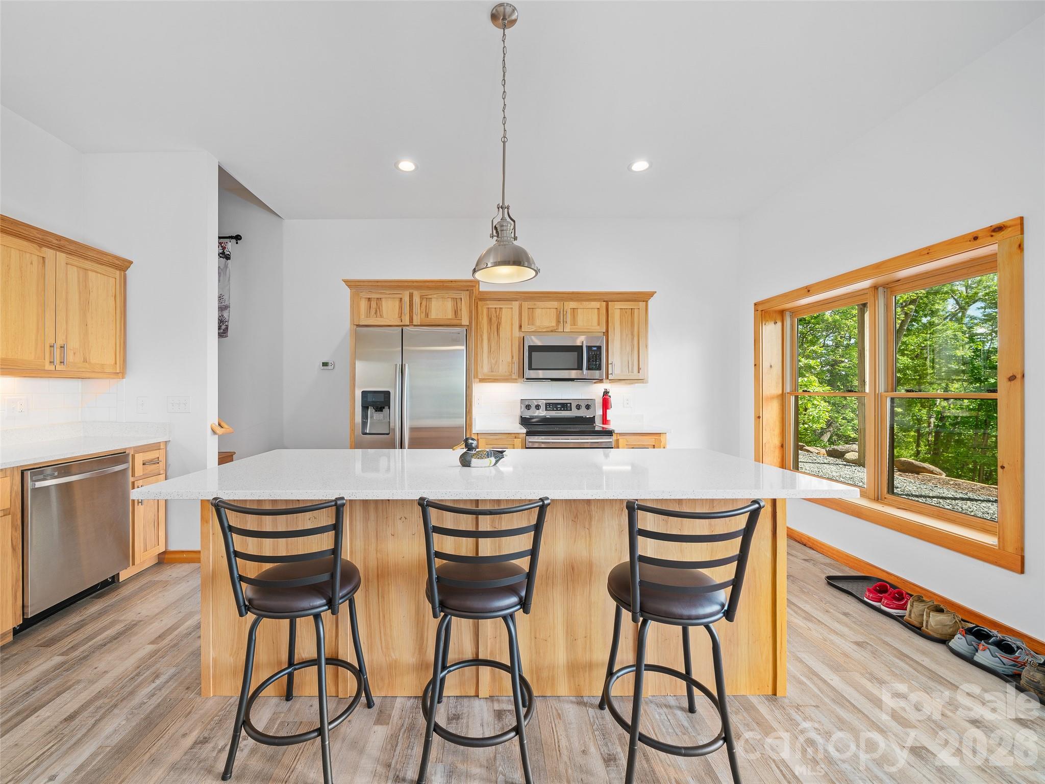 483 Birdie Lane — Bakersville