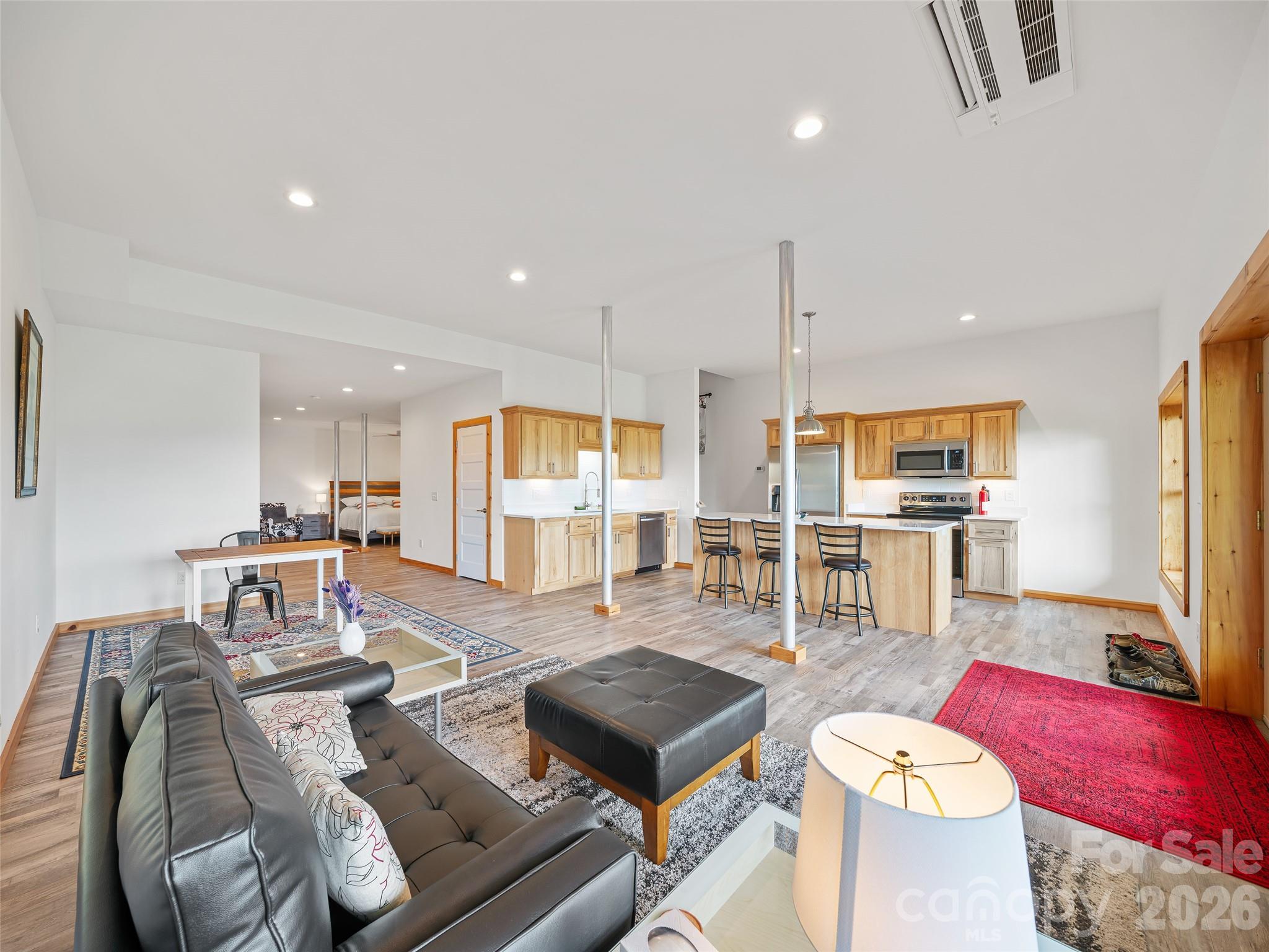 483 Birdie Lane — Bakersville
