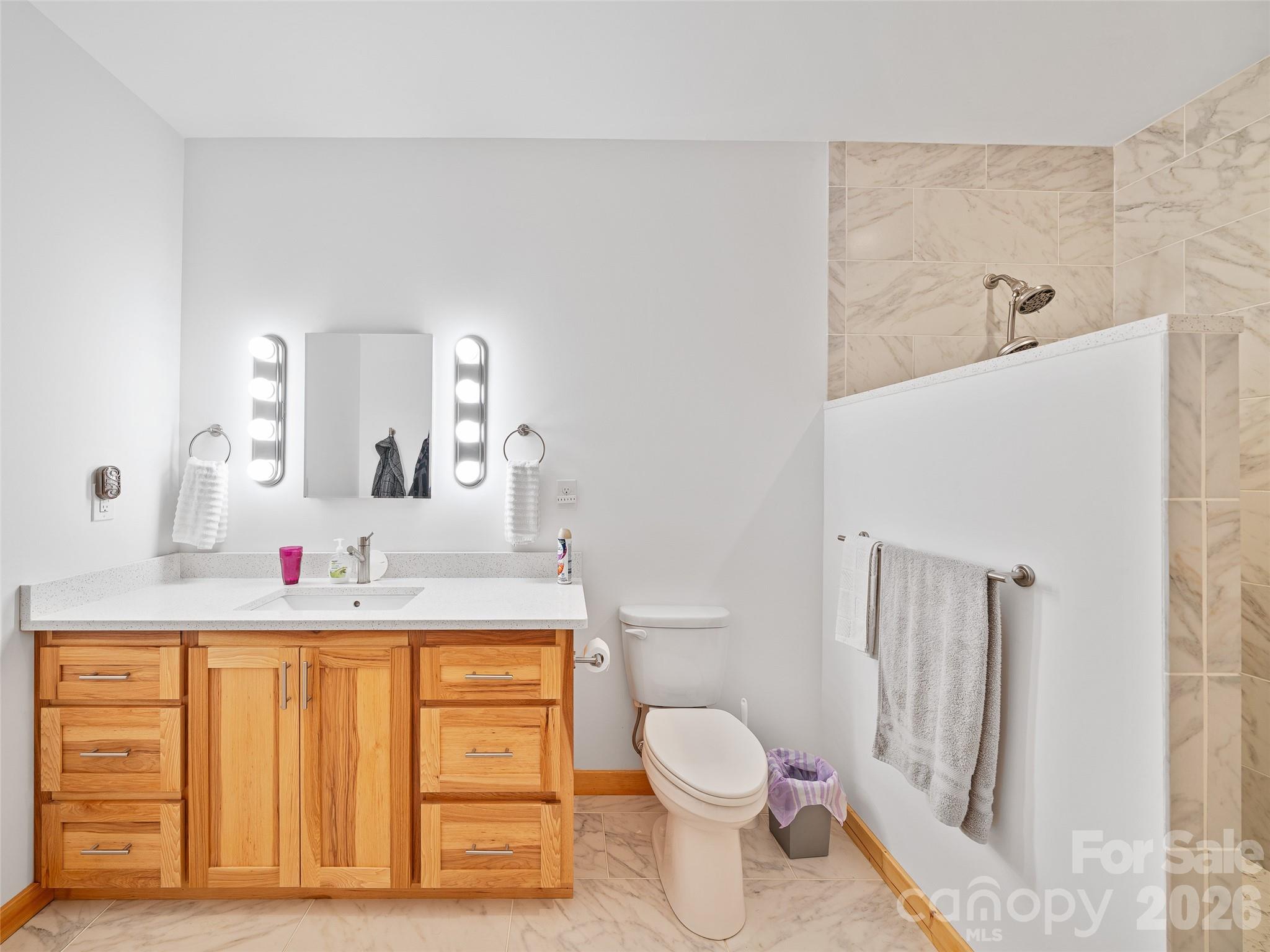483 Birdie Lane — Bakersville