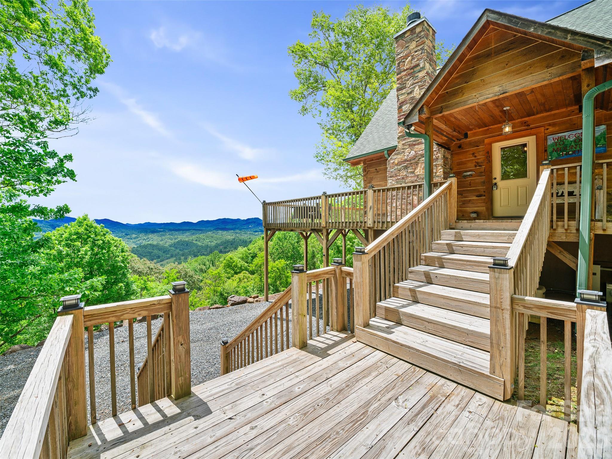 483 Birdie Lane — Bakersville