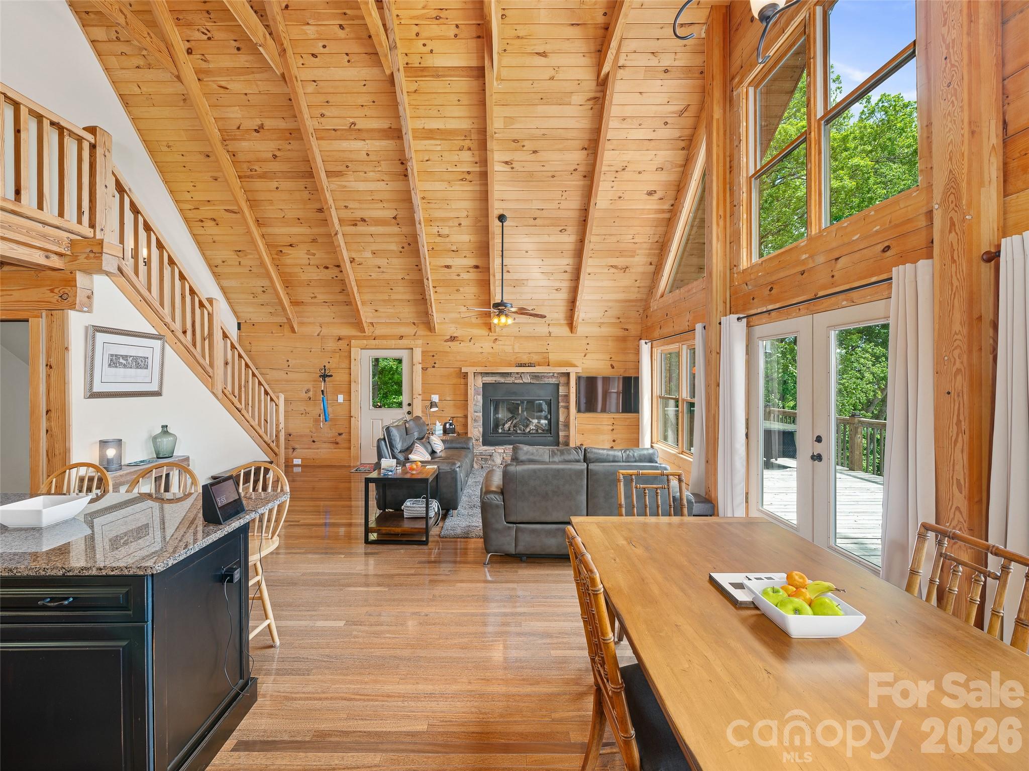 483 Birdie Lane — Bakersville