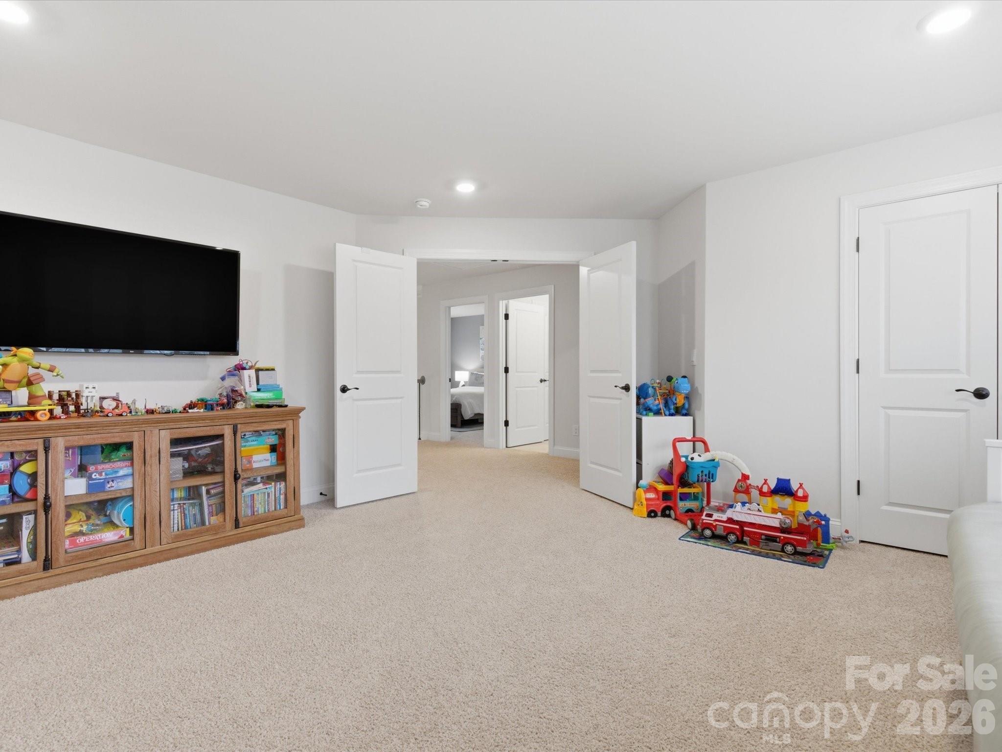2204 Skybrook Oaks Drive — Huntersville