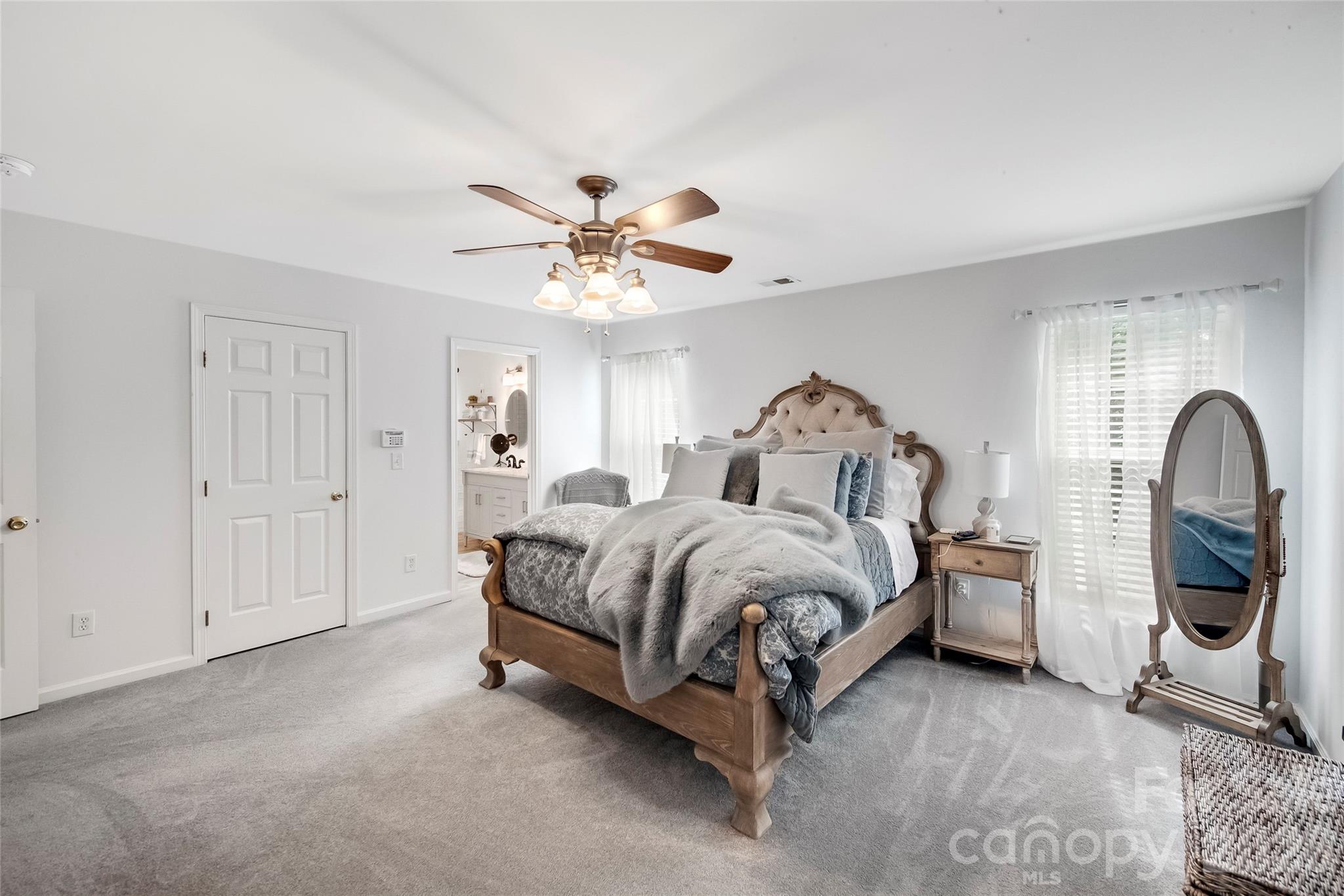 7818 Antique Circle — Waxhaw