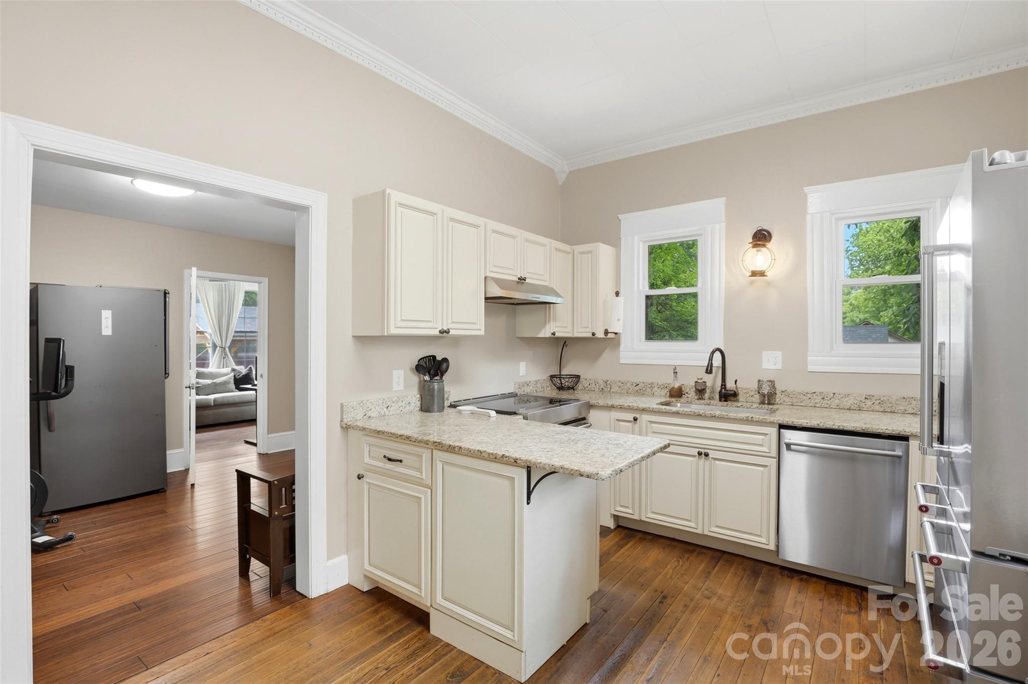 504 E Talleyrand Avenue — Monroe