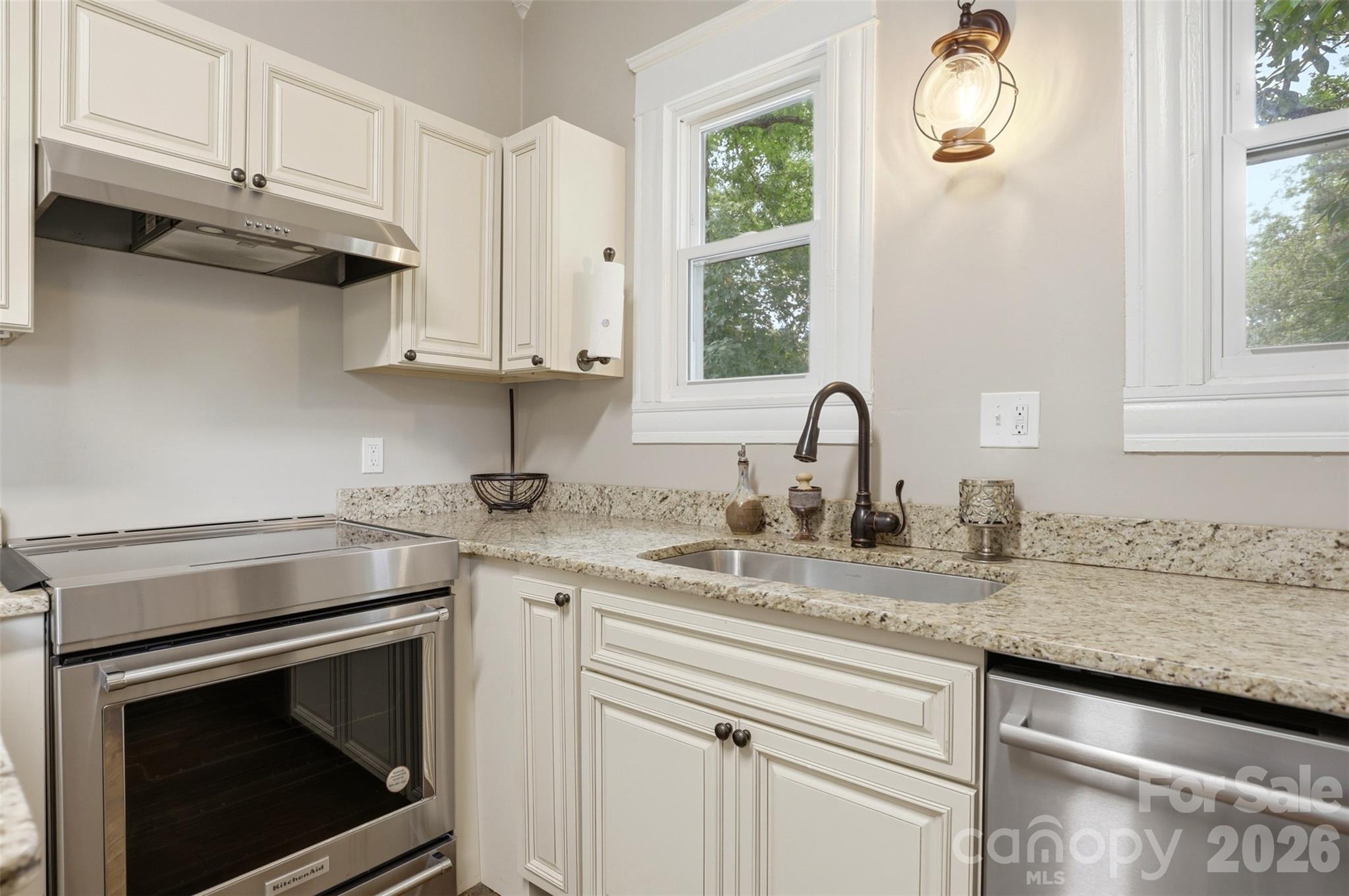 504 E Talleyrand Avenue — Monroe