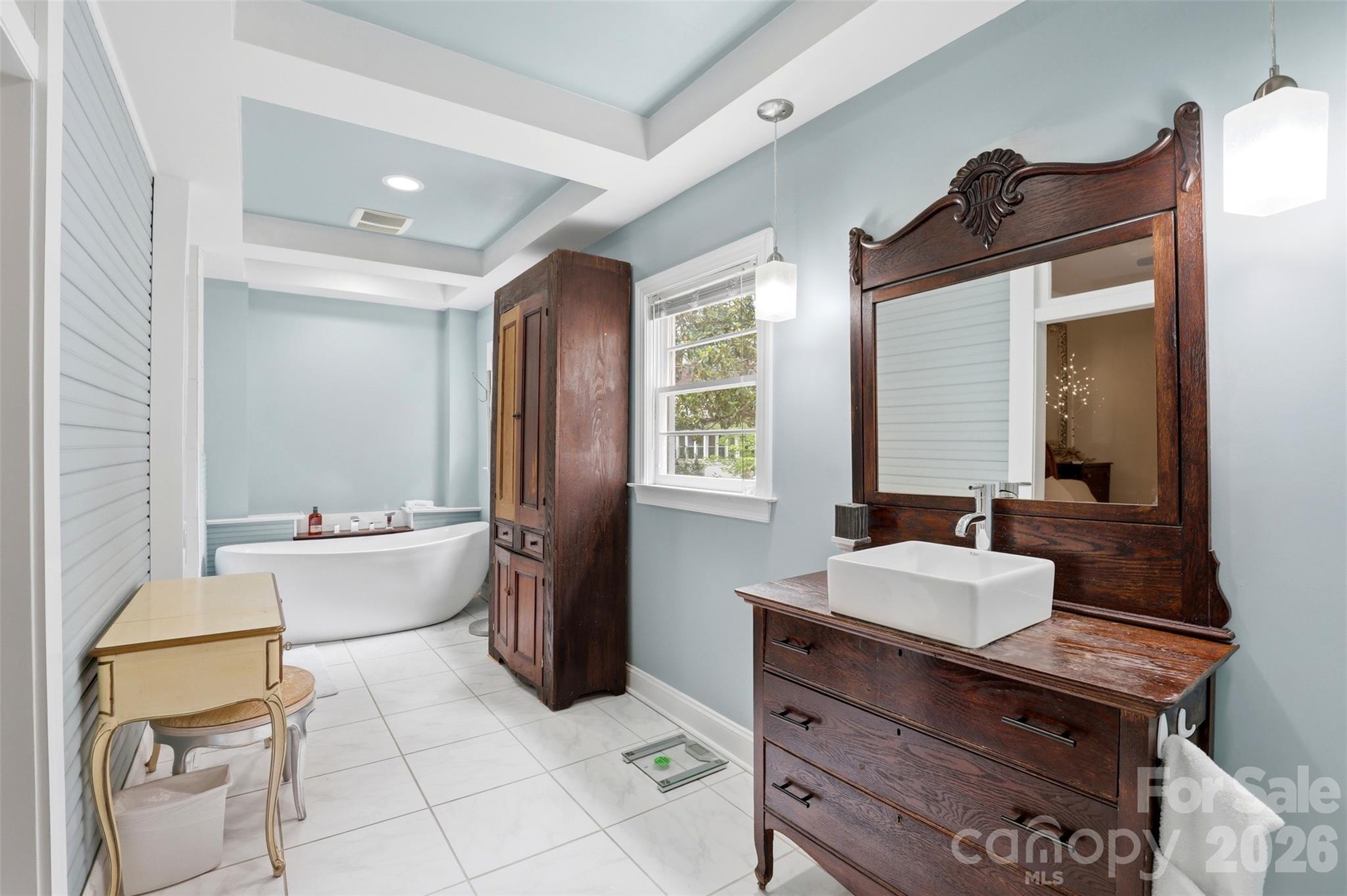 504 E Talleyrand Avenue — Monroe