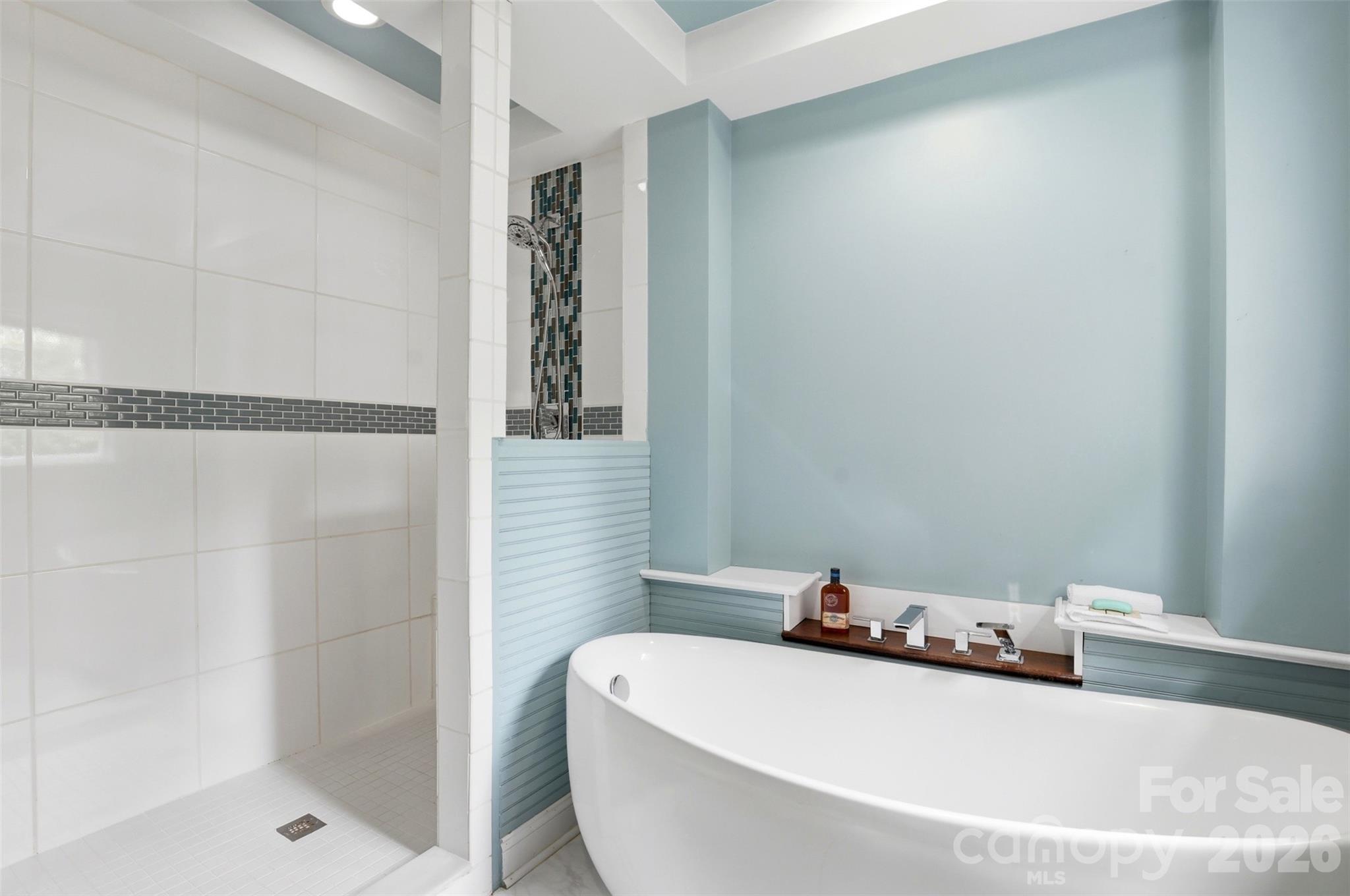 504 E Talleyrand Avenue — Monroe