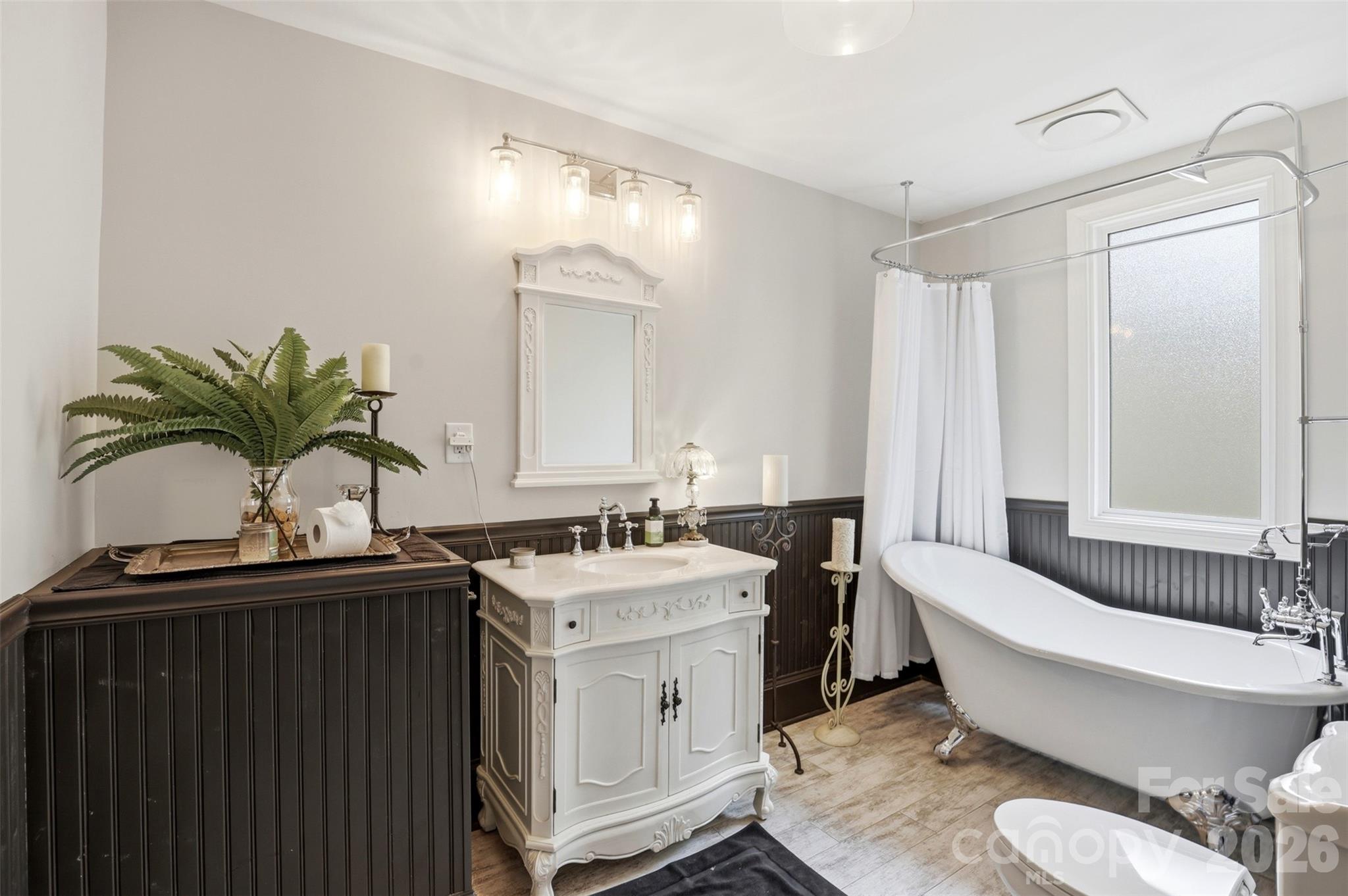504 E Talleyrand Avenue — Monroe