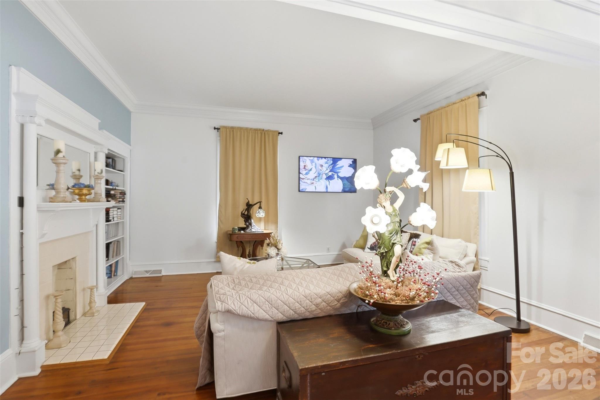 504 E Talleyrand Avenue — Monroe