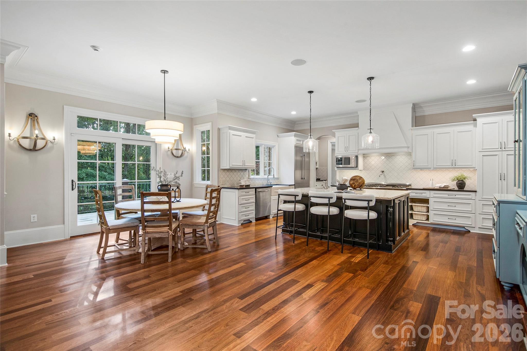 1616 Lookout Circle — Waxhaw