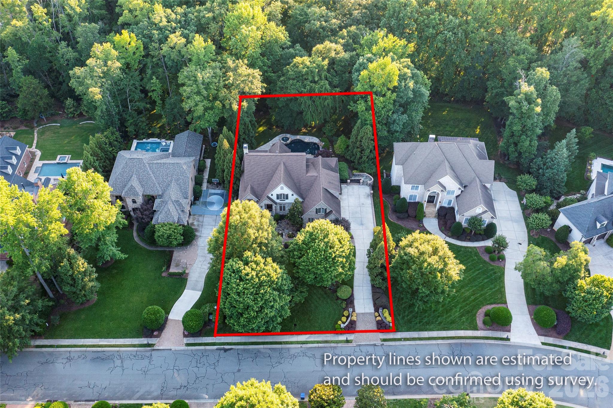 1616 Lookout Circle — Waxhaw