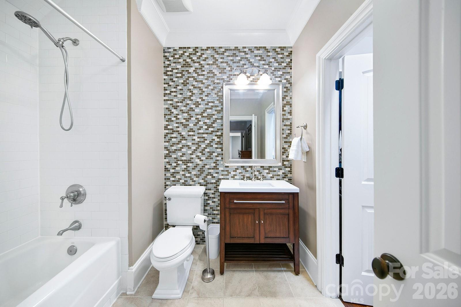 1616 Lookout Circle — Waxhaw