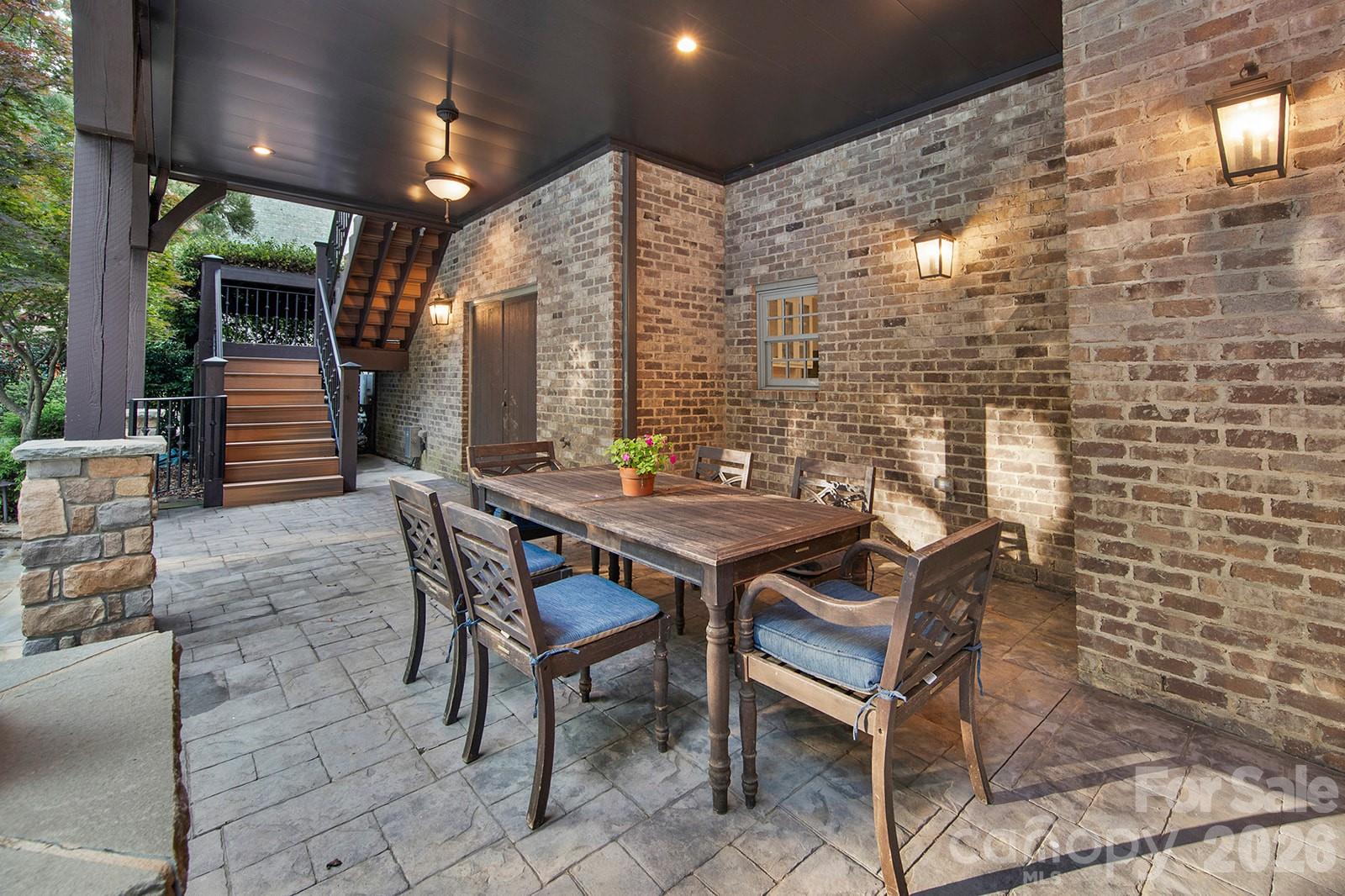 1616 Lookout Circle — Waxhaw