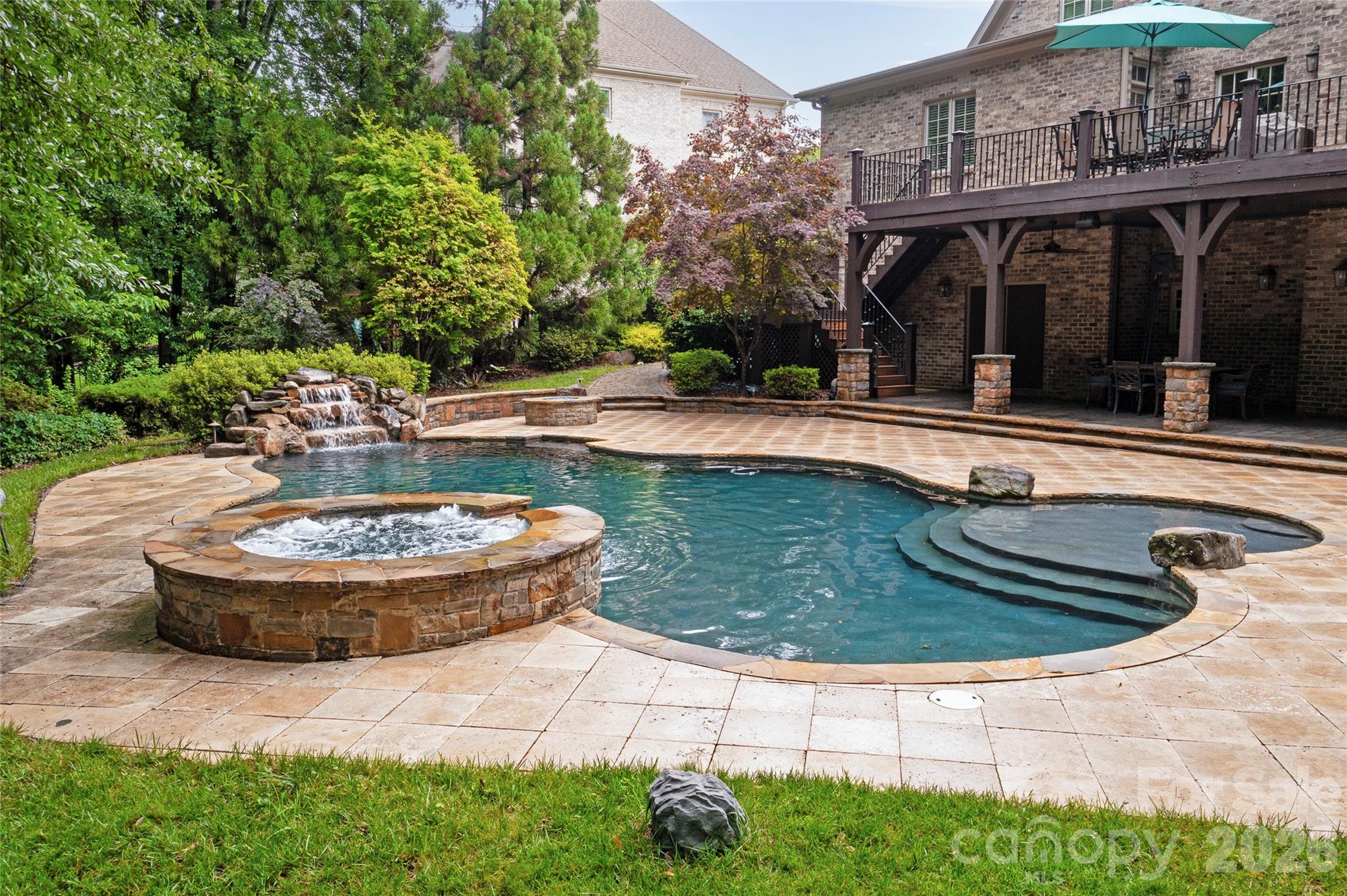 1616 Lookout Circle — Waxhaw