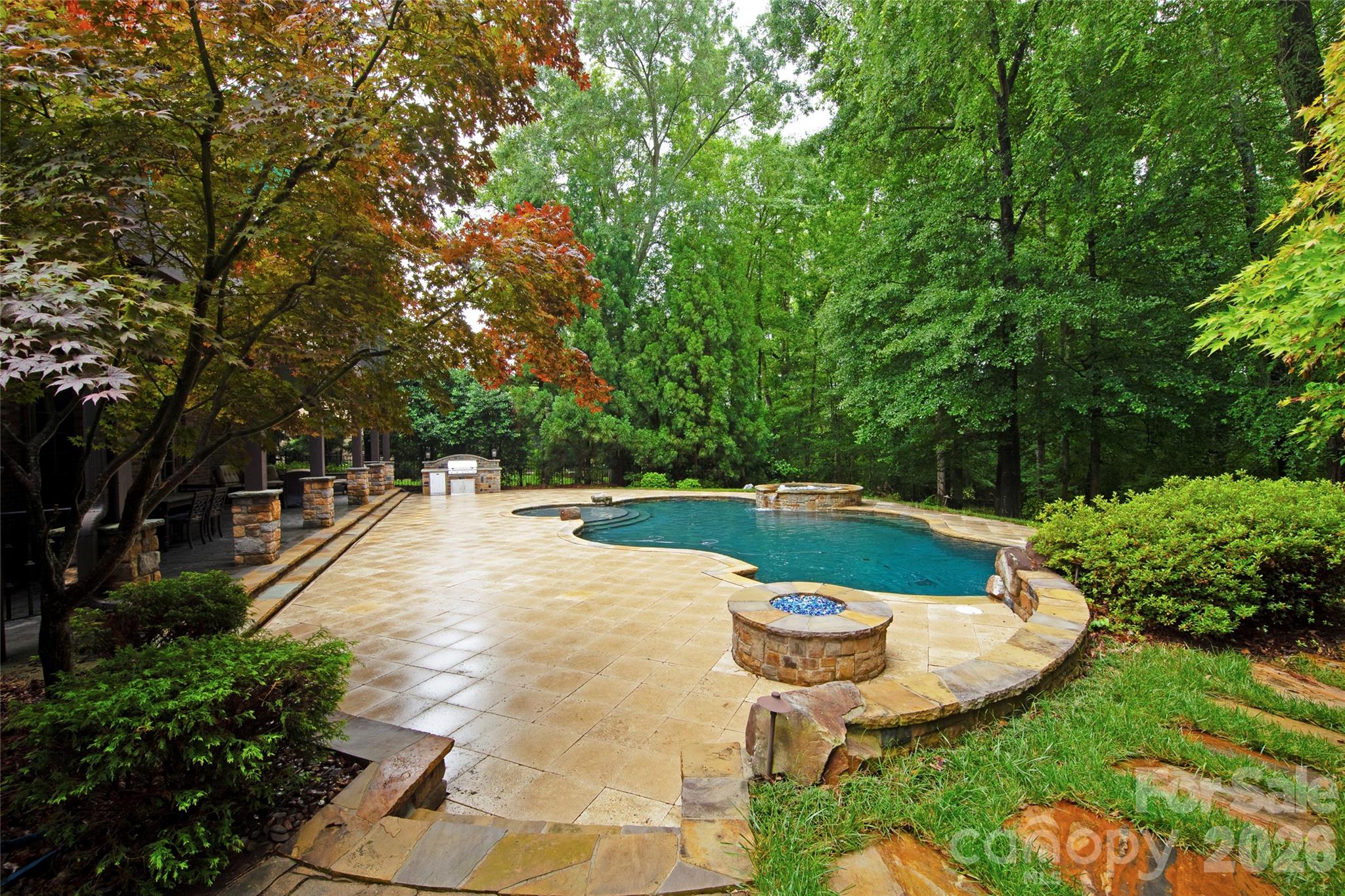 1616 Lookout Circle — Waxhaw