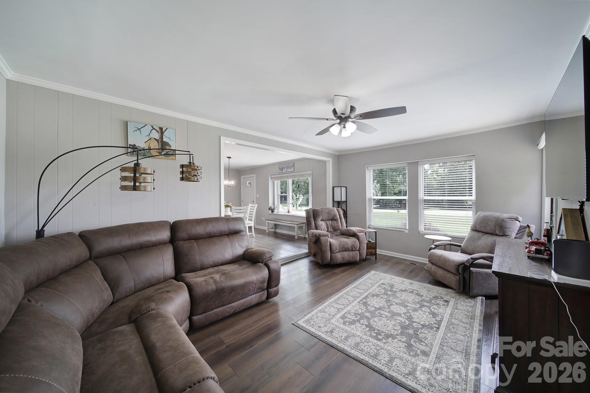 1516 Lowrys Highway — Chester