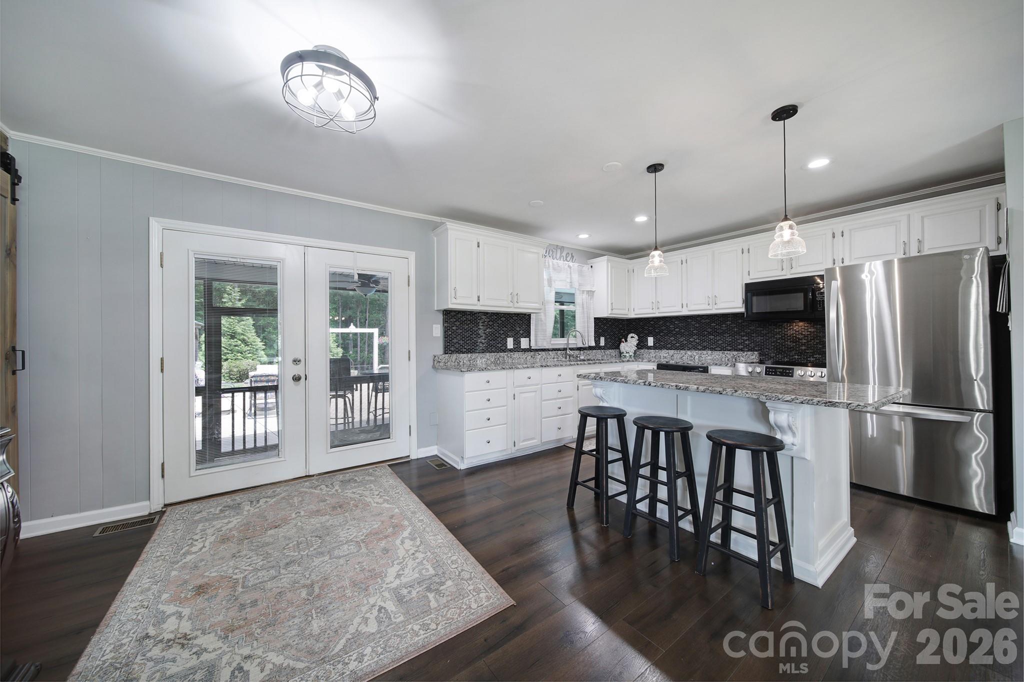 1516 Lowrys Highway — Chester