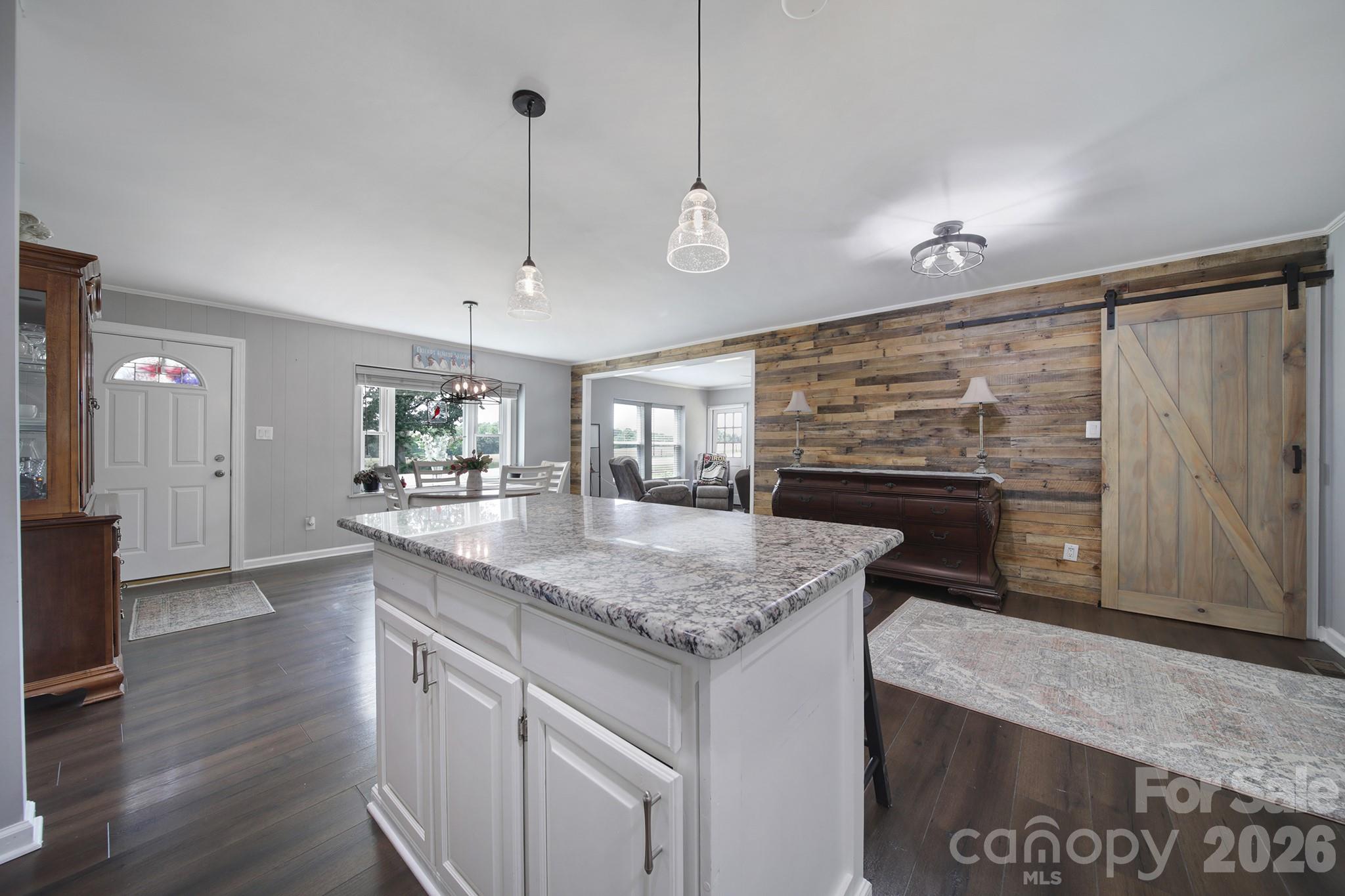1516 Lowrys Highway — Chester