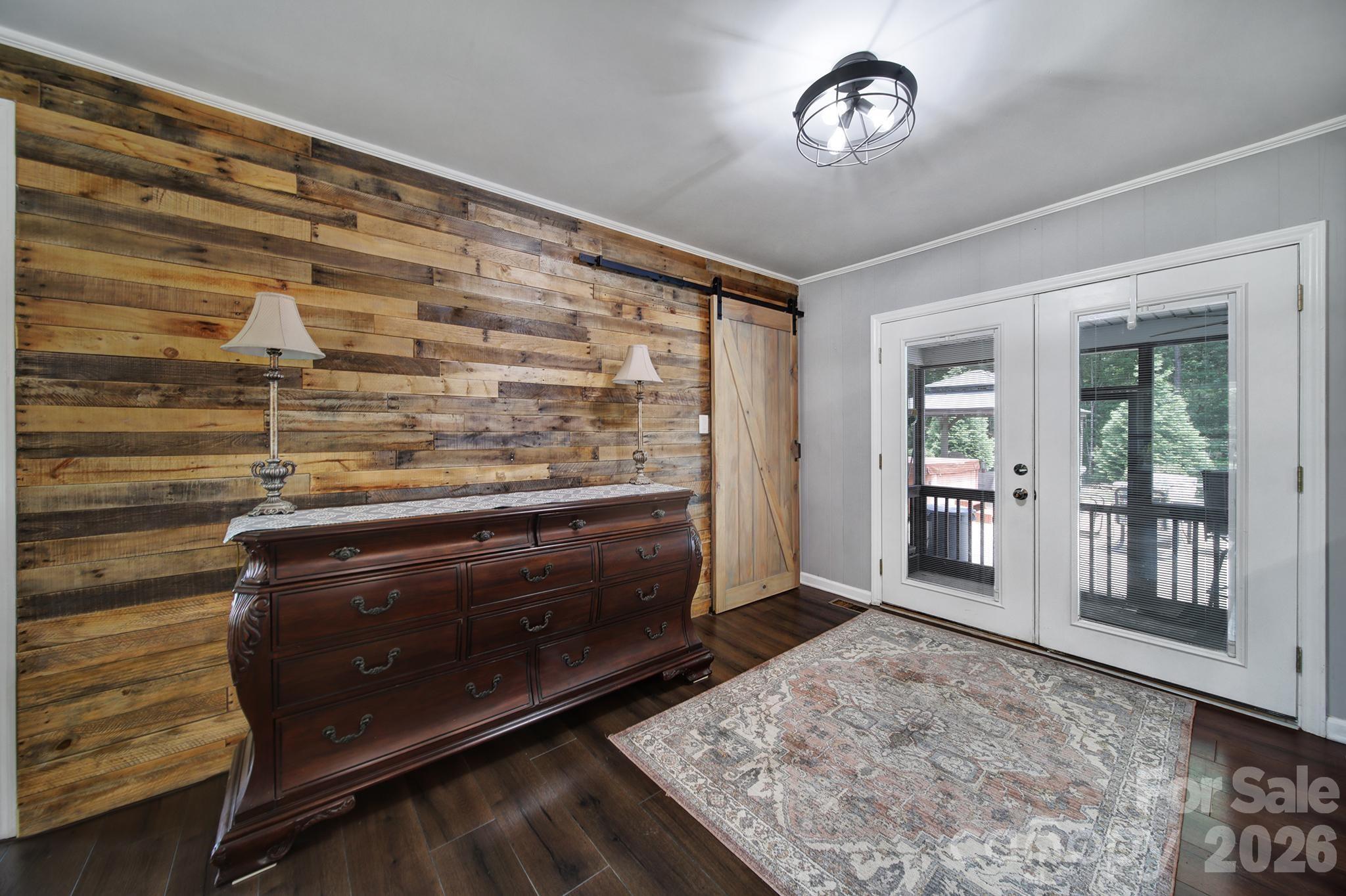 1516 Lowrys Highway — Chester