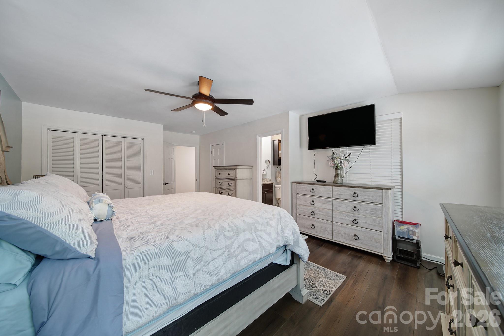 1516 Lowrys Highway — Chester