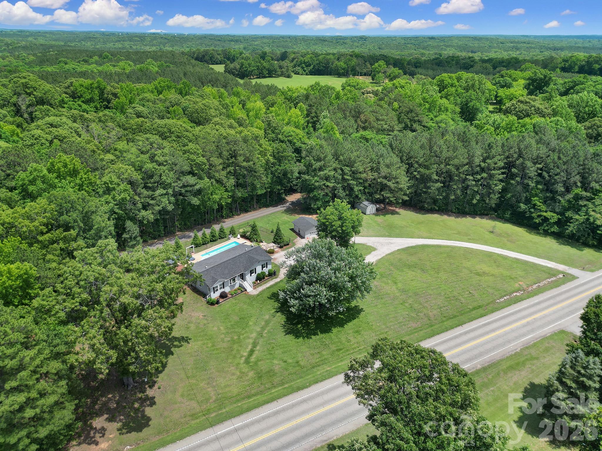 1516 Lowrys Highway — Chester
