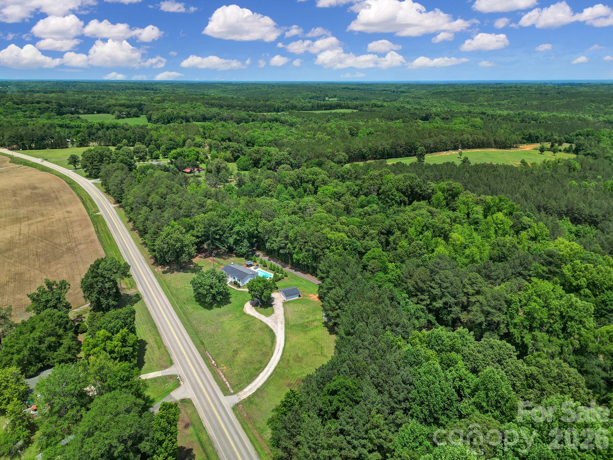 1516 Lowrys Highway — Chester