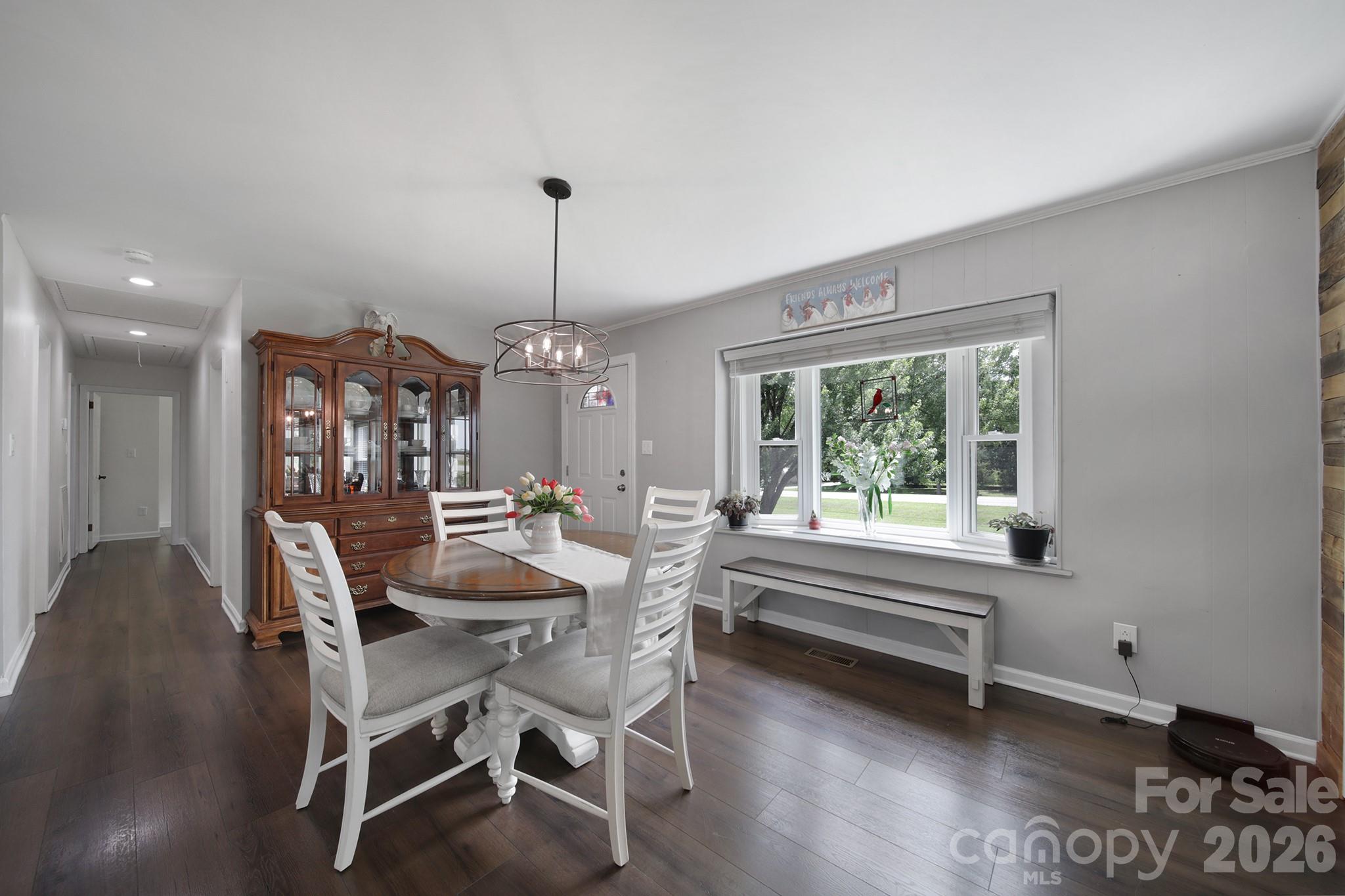 1516 Lowrys Highway — Chester
