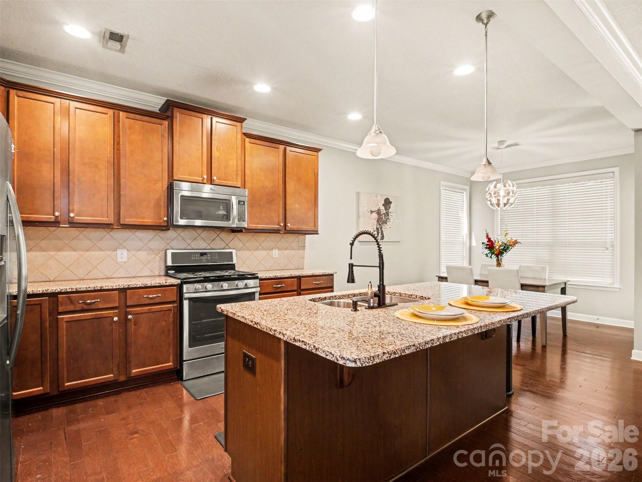 7128 Toxaway Lane — Charlotte