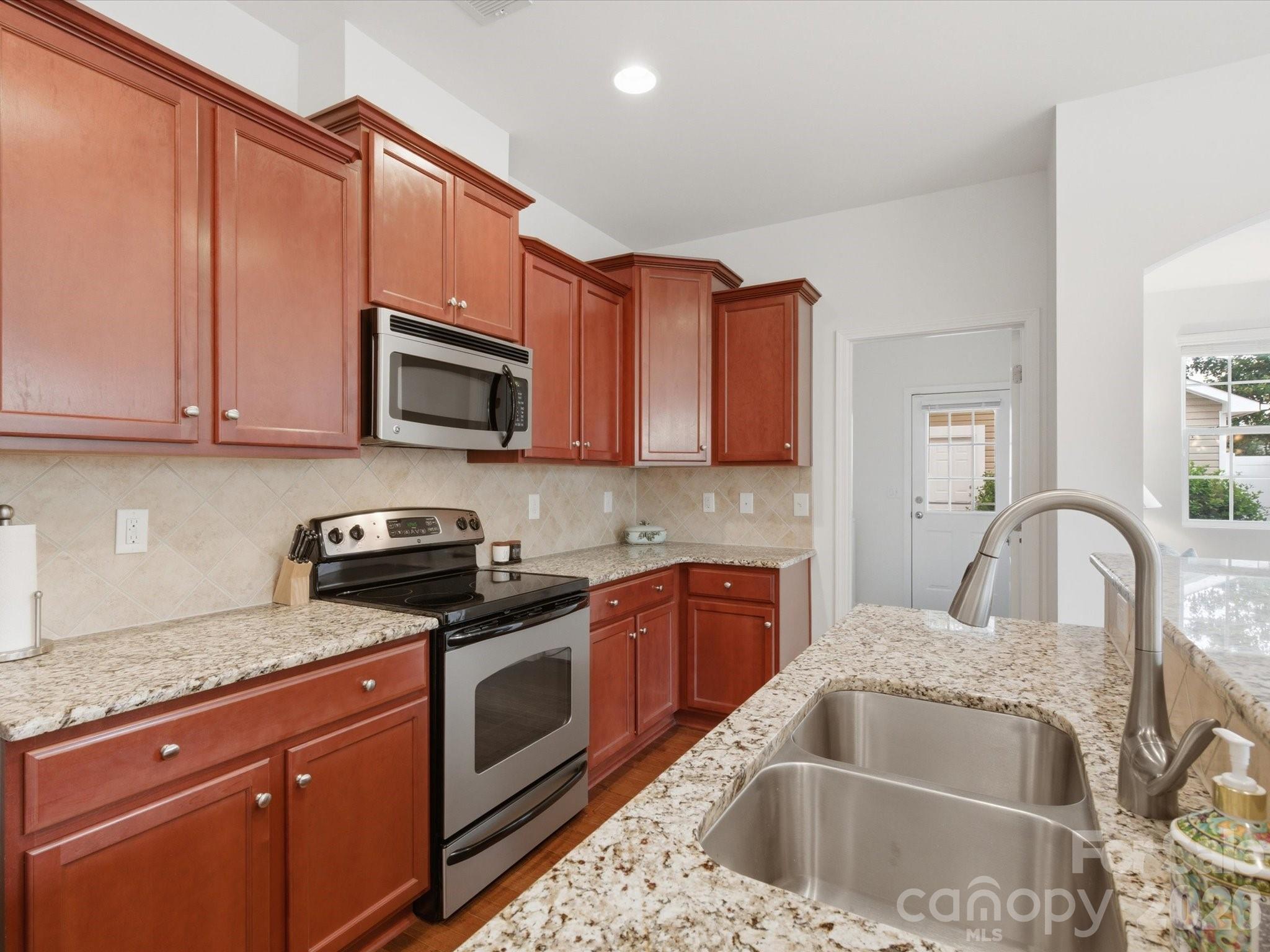 18439 The Commons Boulevard — Cornelius