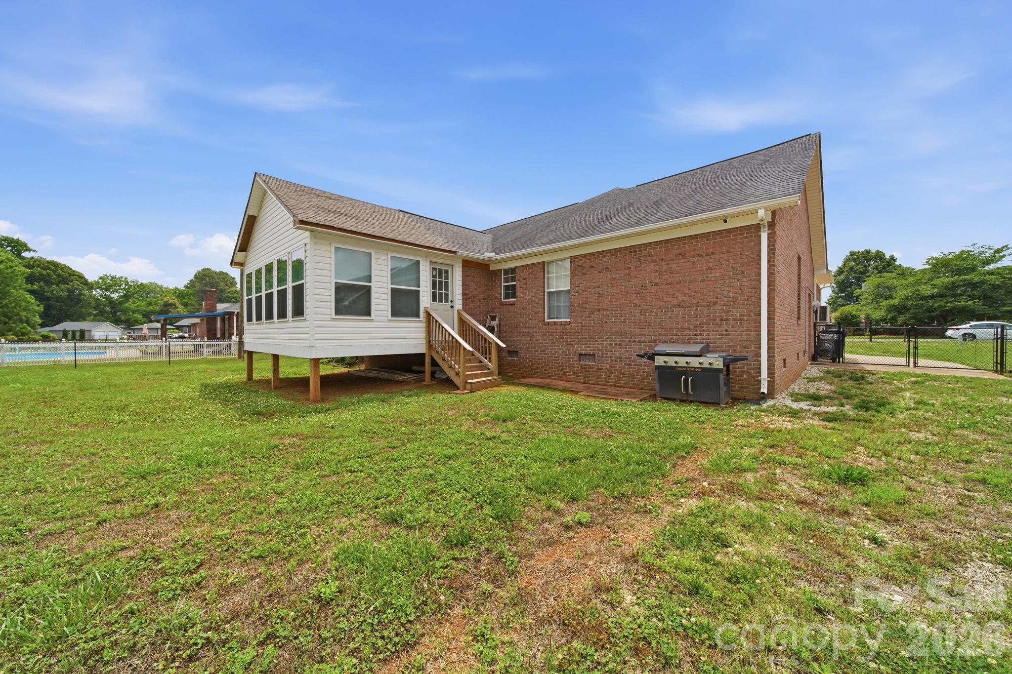348 Palmer Circle — Rockwell