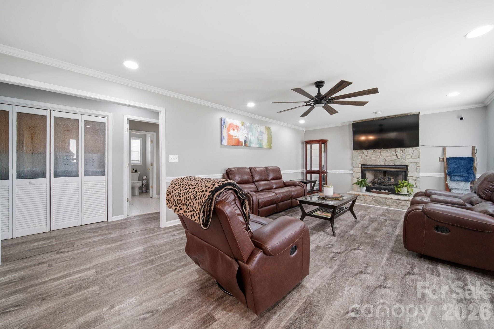 348 Palmer Circle — Rockwell