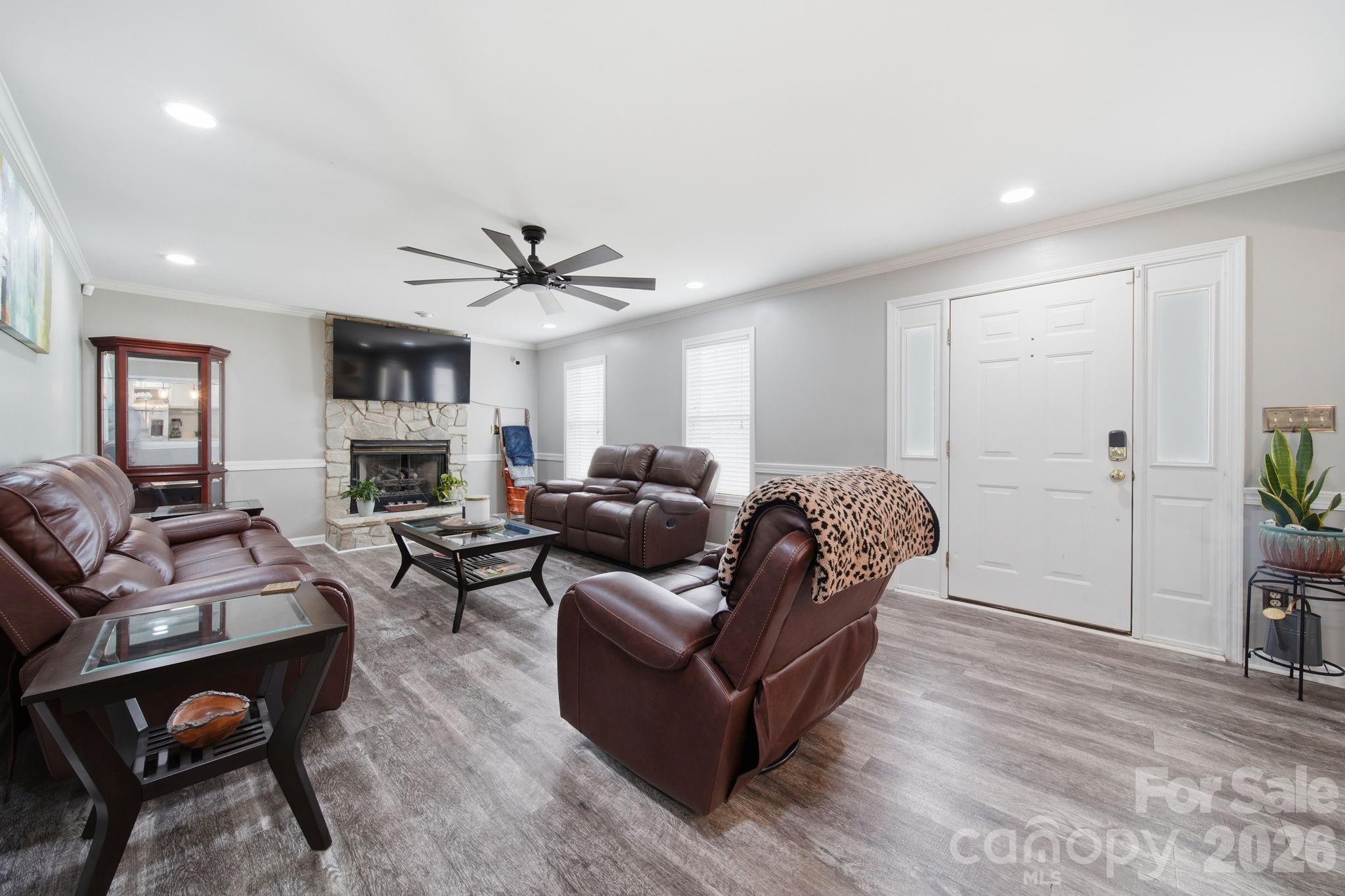 348 Palmer Circle — Rockwell